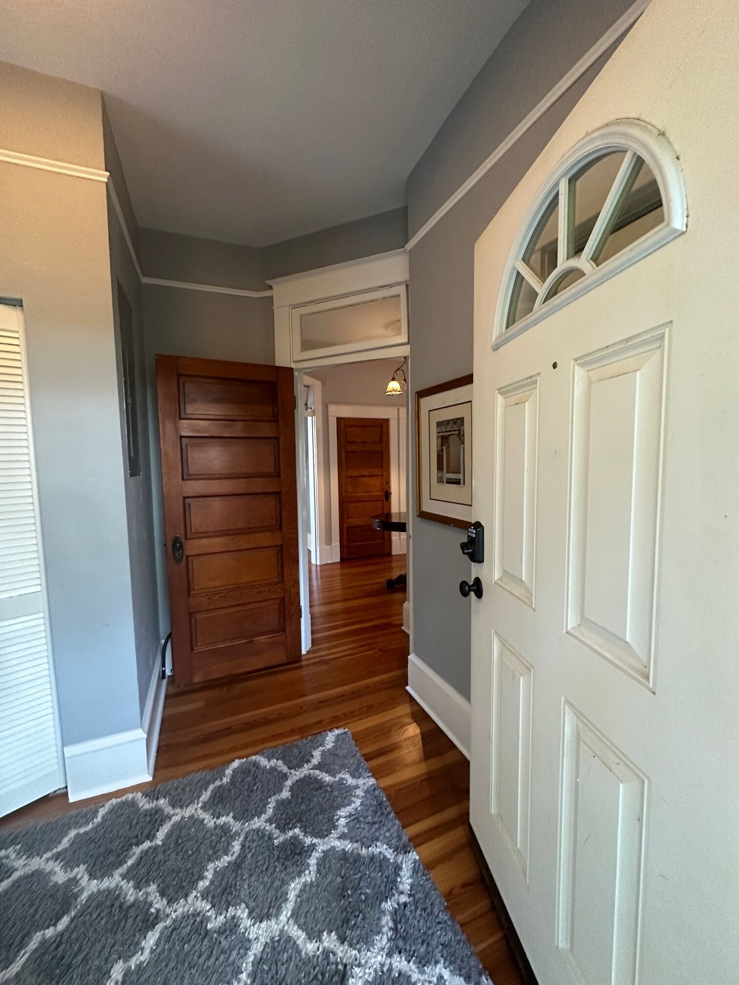 Sarah's Place Historic Downtown DeLand close to Beaches and theme parks 