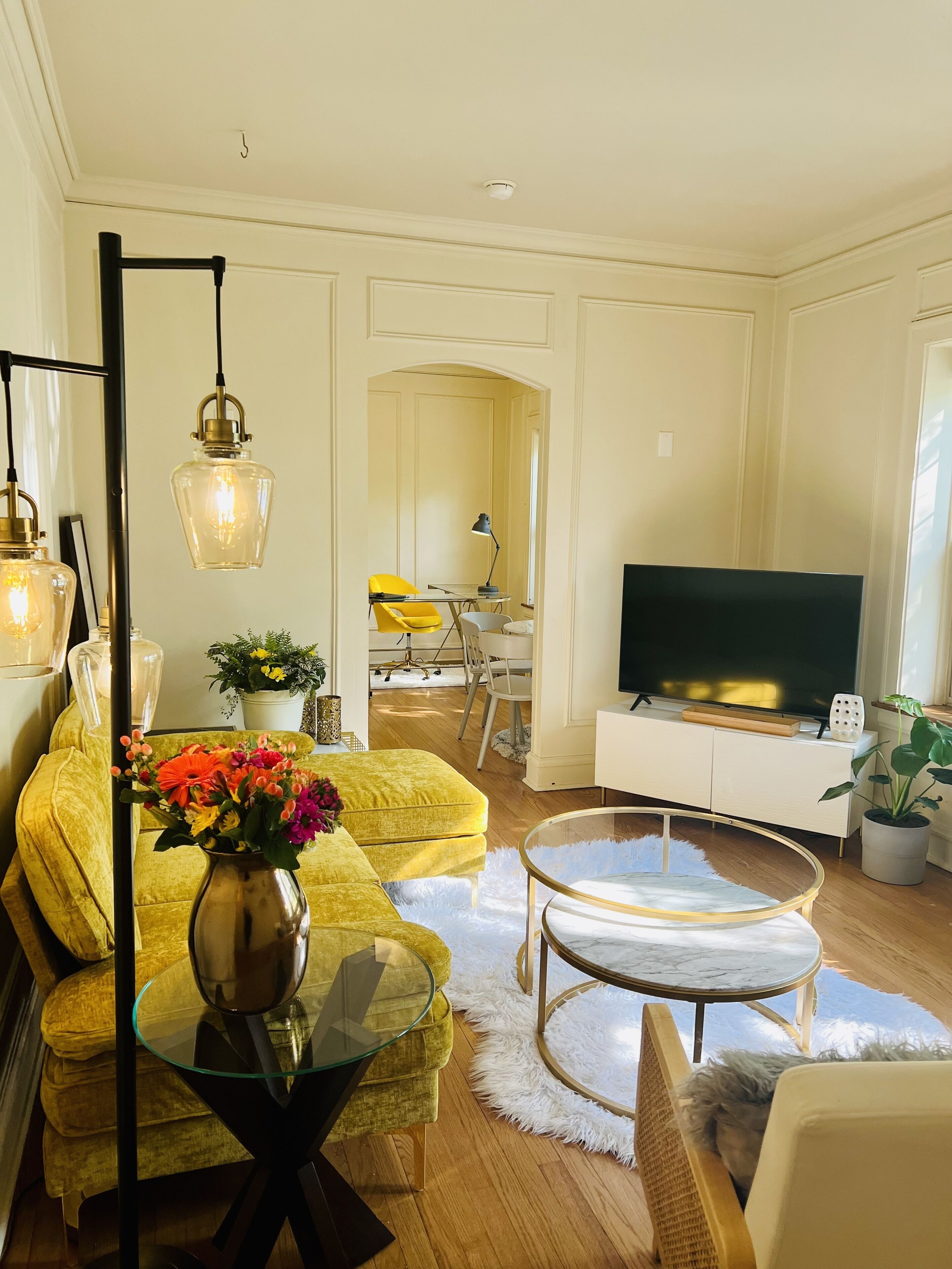Clean, Quiet, Secure, with Beautiful Park Views - 1 bedroom plus den in Rivinia