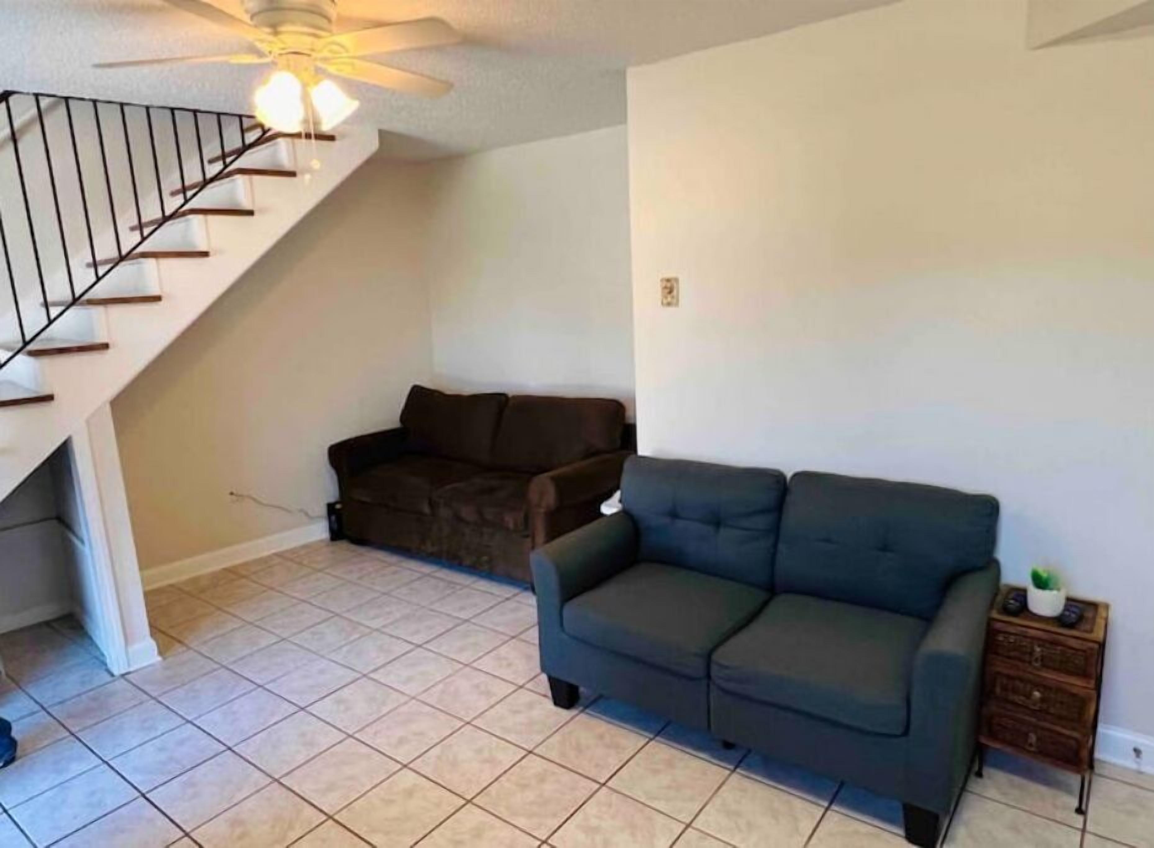Condo w/1 bedroom,full bath,kitchen,sofa bed for 4