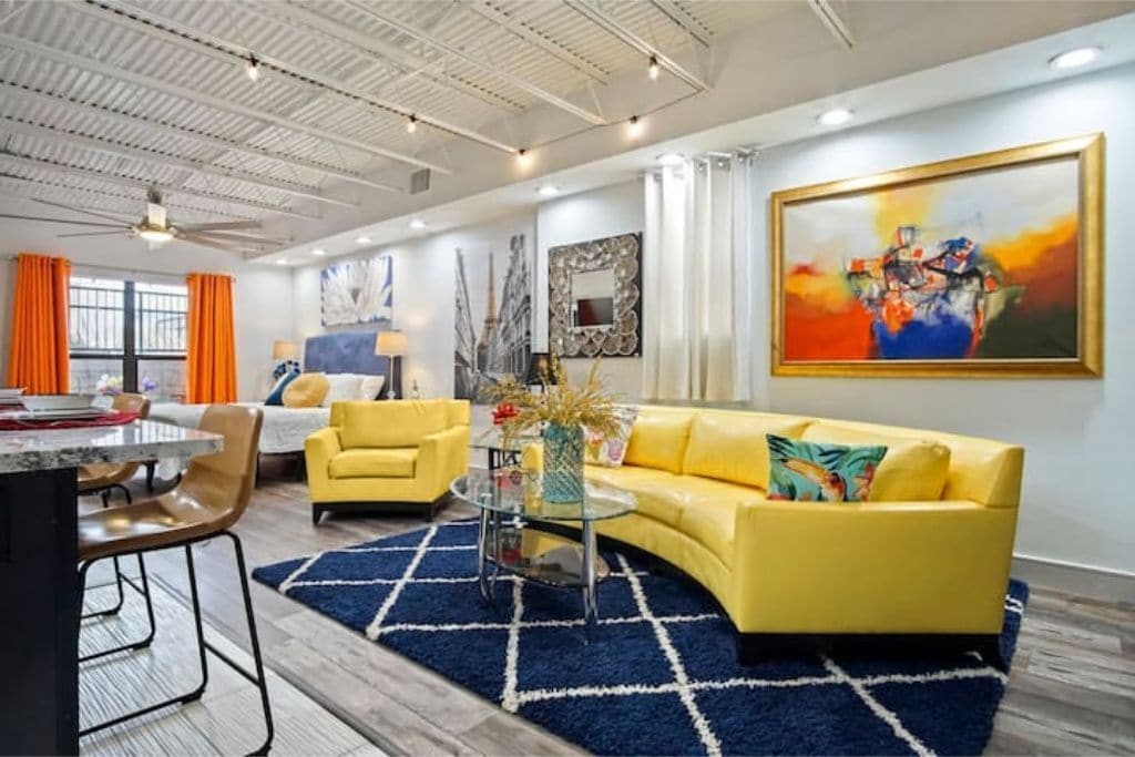 Luxurious Downtown OKC Studio!