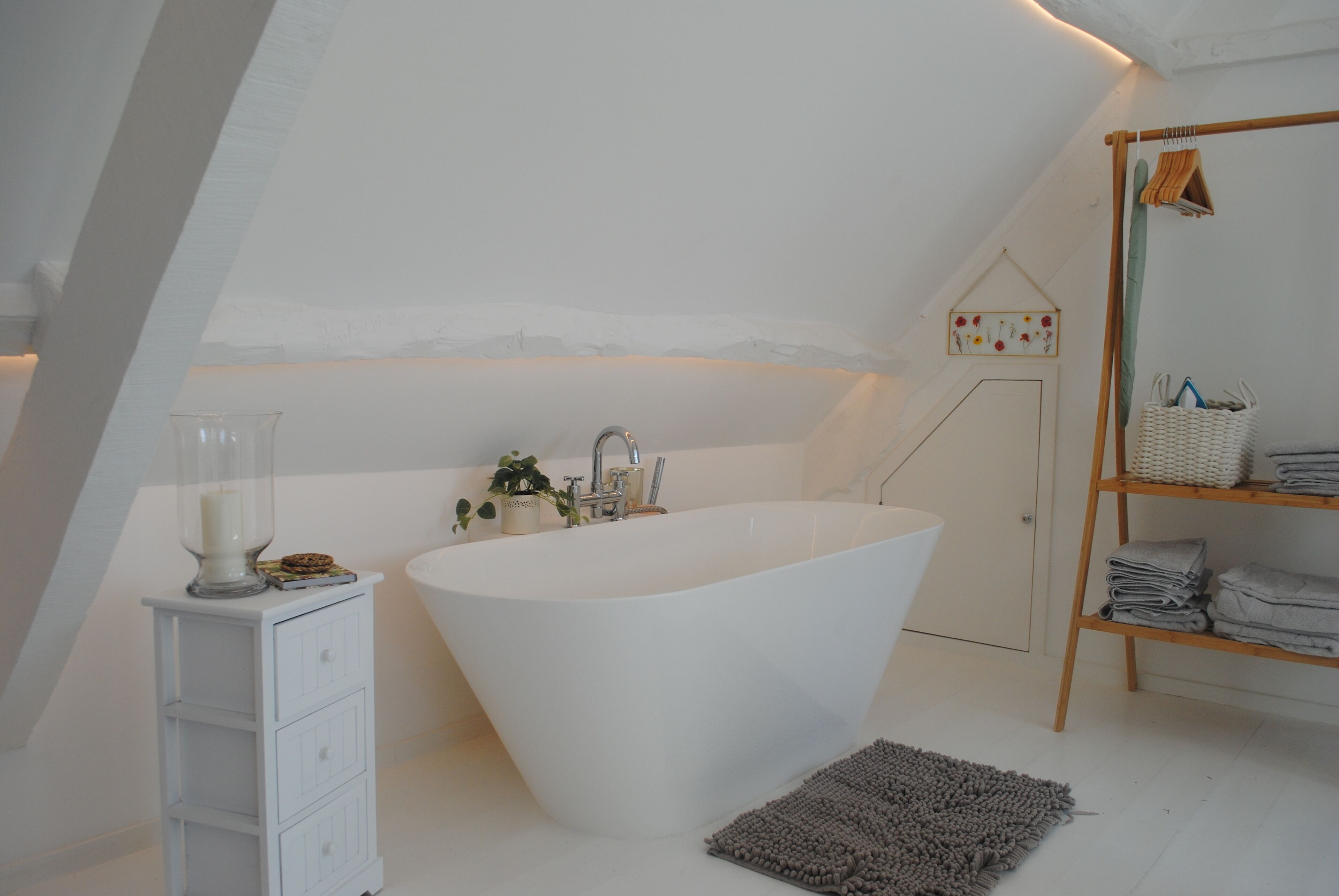 Lake Makers Cottage - Relaxing Apartment in the Quaint Market Town of Honiton