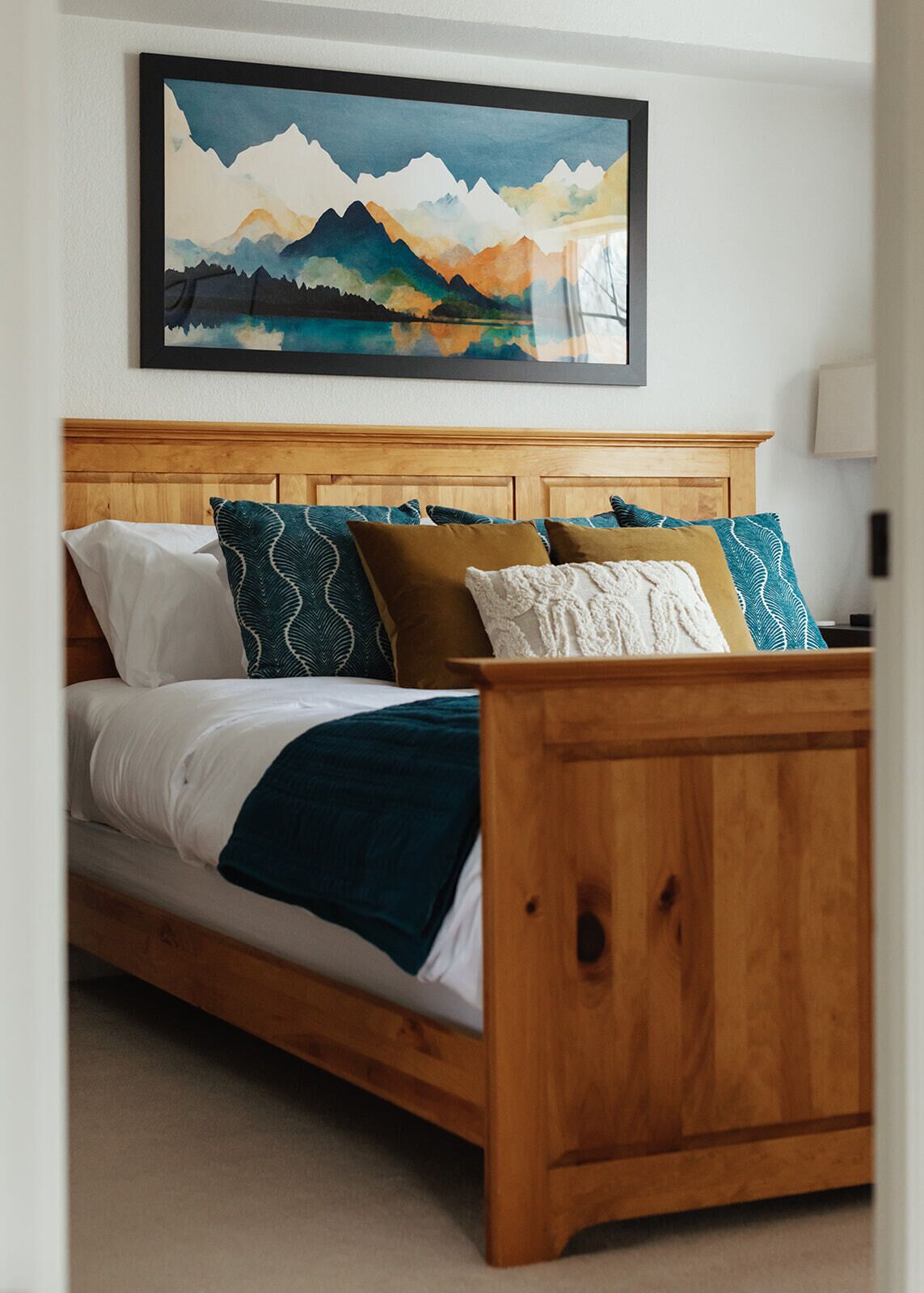 Modern Mountain Condo w/ Hot Tub 