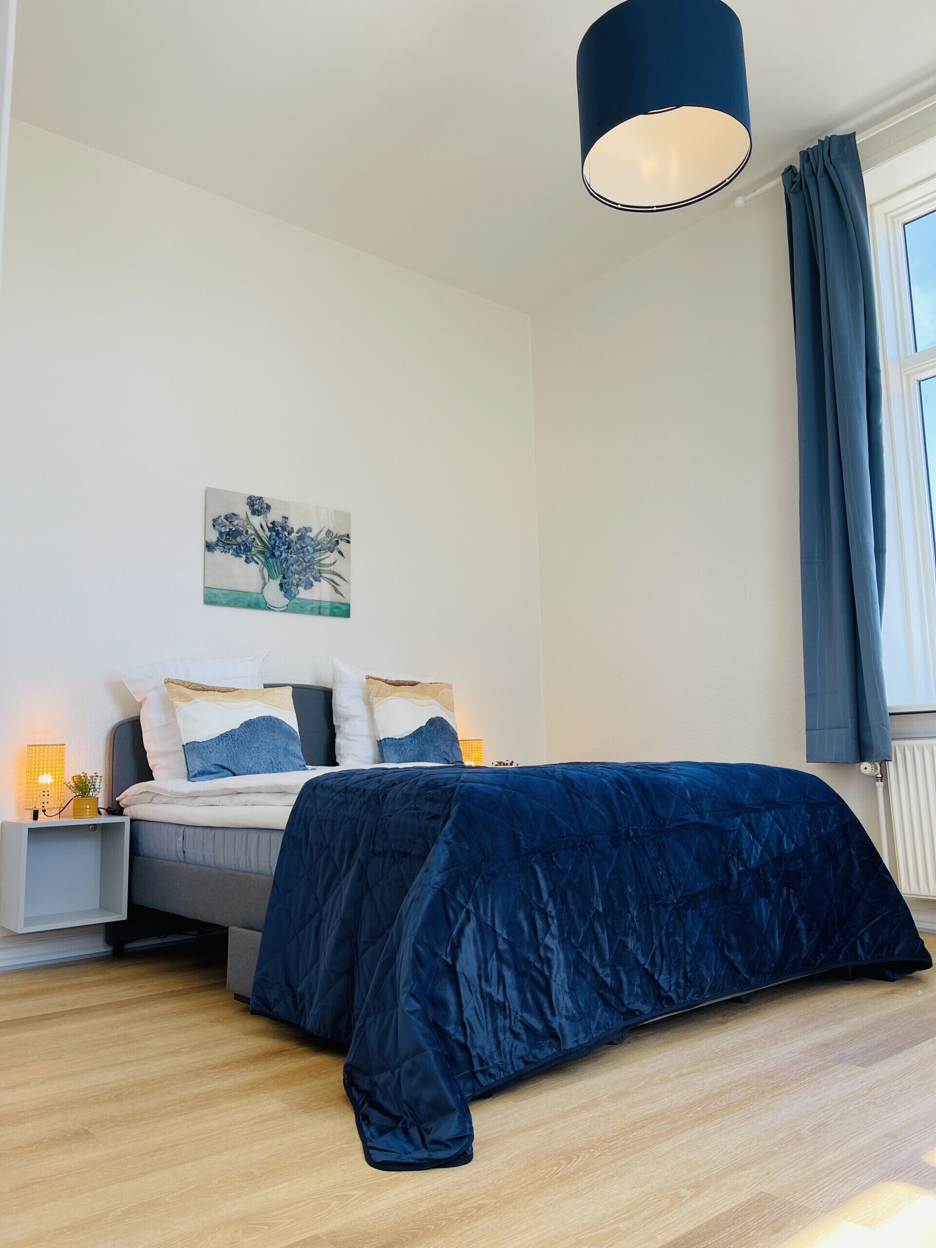 aday - Blue light suite apartment in the center of Hjørring
