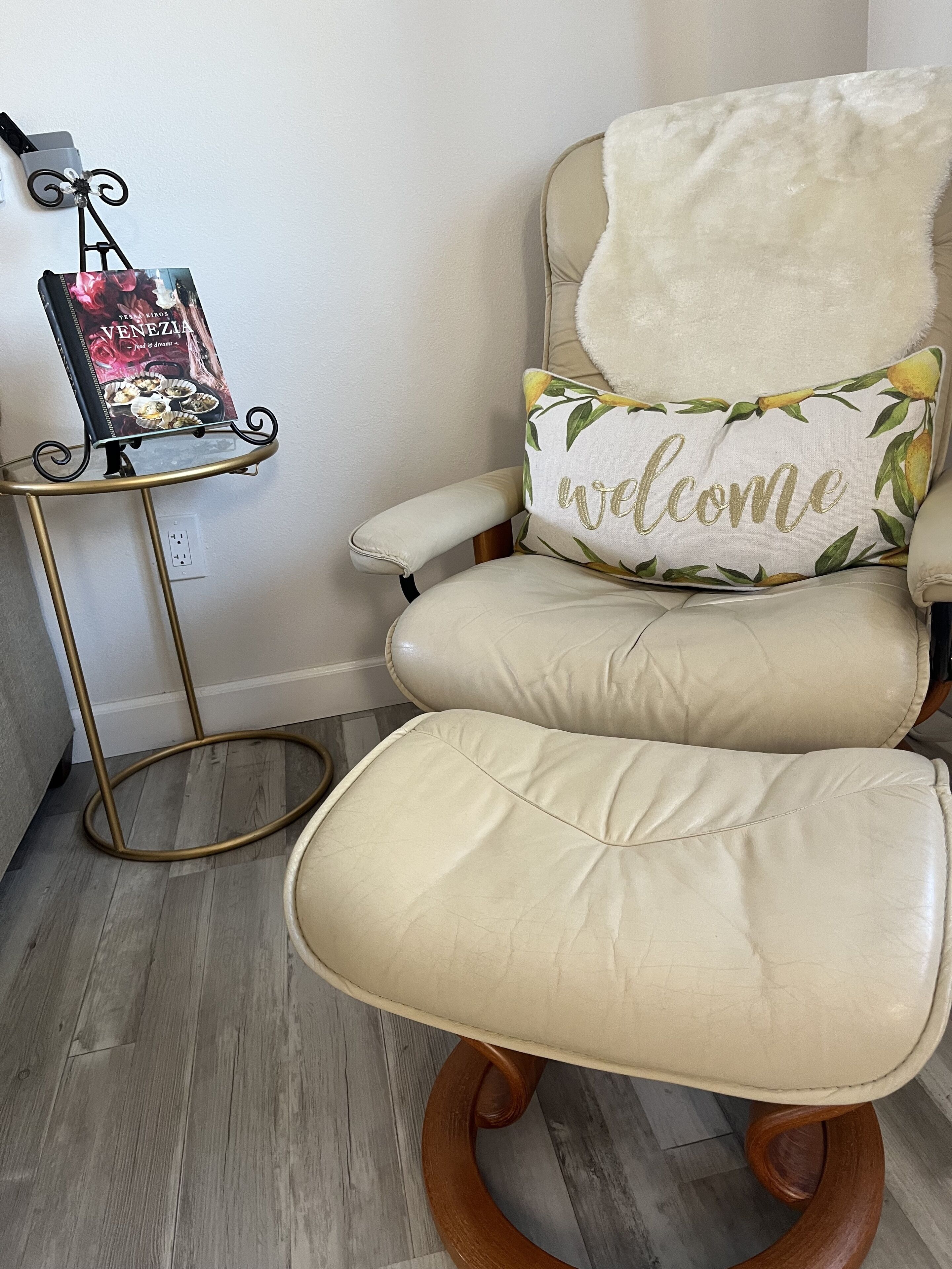 Enchanted Venetian Loft/entire 2nd floor