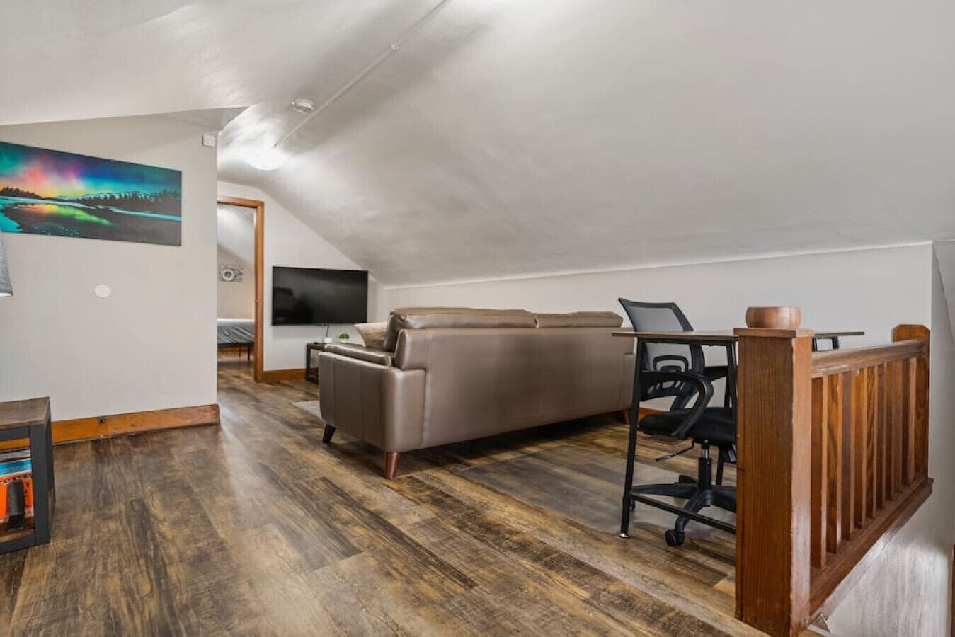 Large 1 Bedroom Loft Apartment