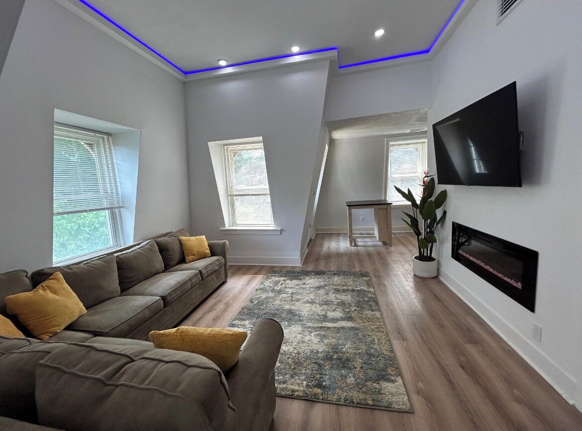 R2: 2 Bedroom Private Apartment in Norwalk/Pet-friendly