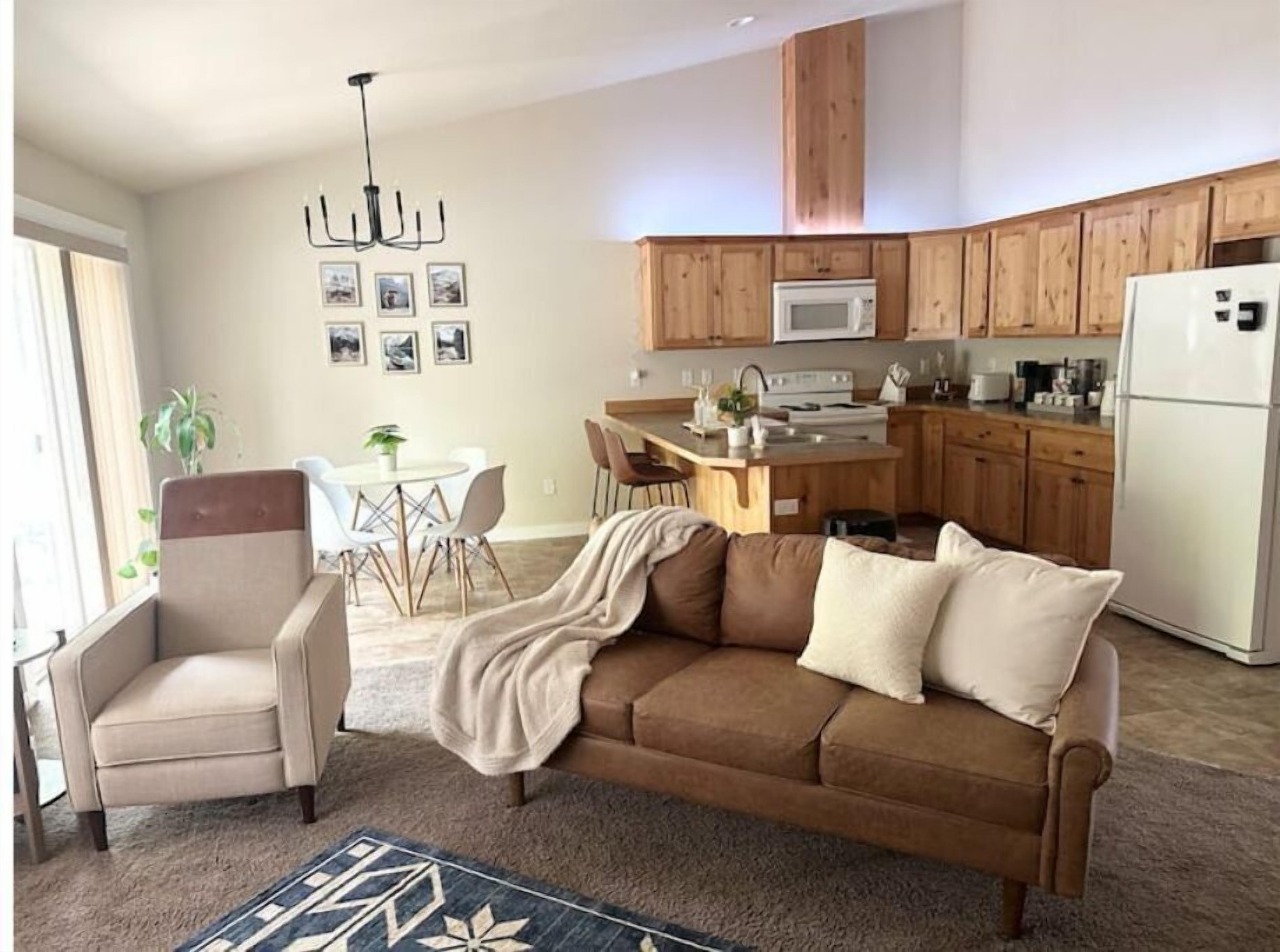 JSW Away Stay featuring 1 King size bed, 2 queen size beds, and 2 baths