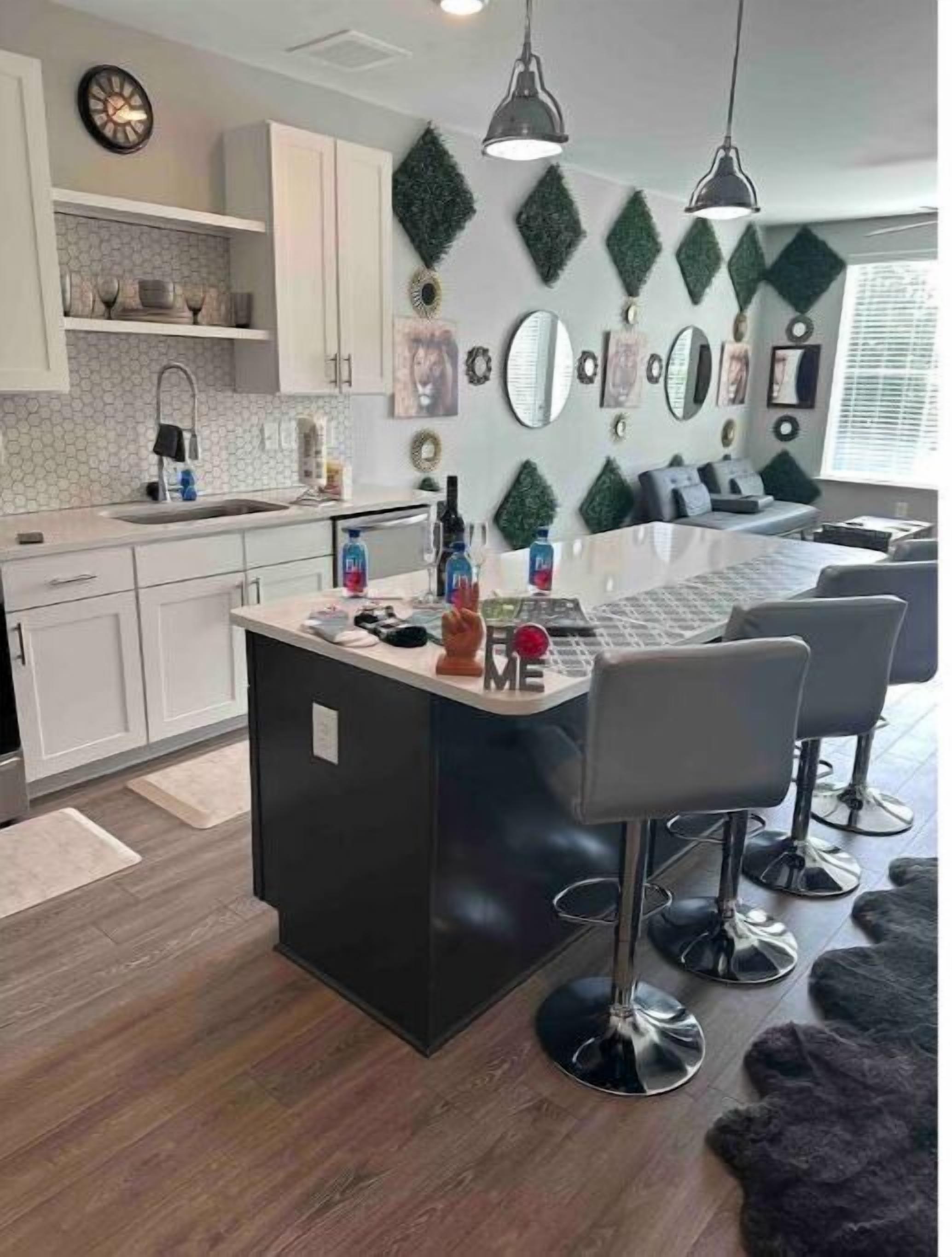 5 min from downtown Savannah 