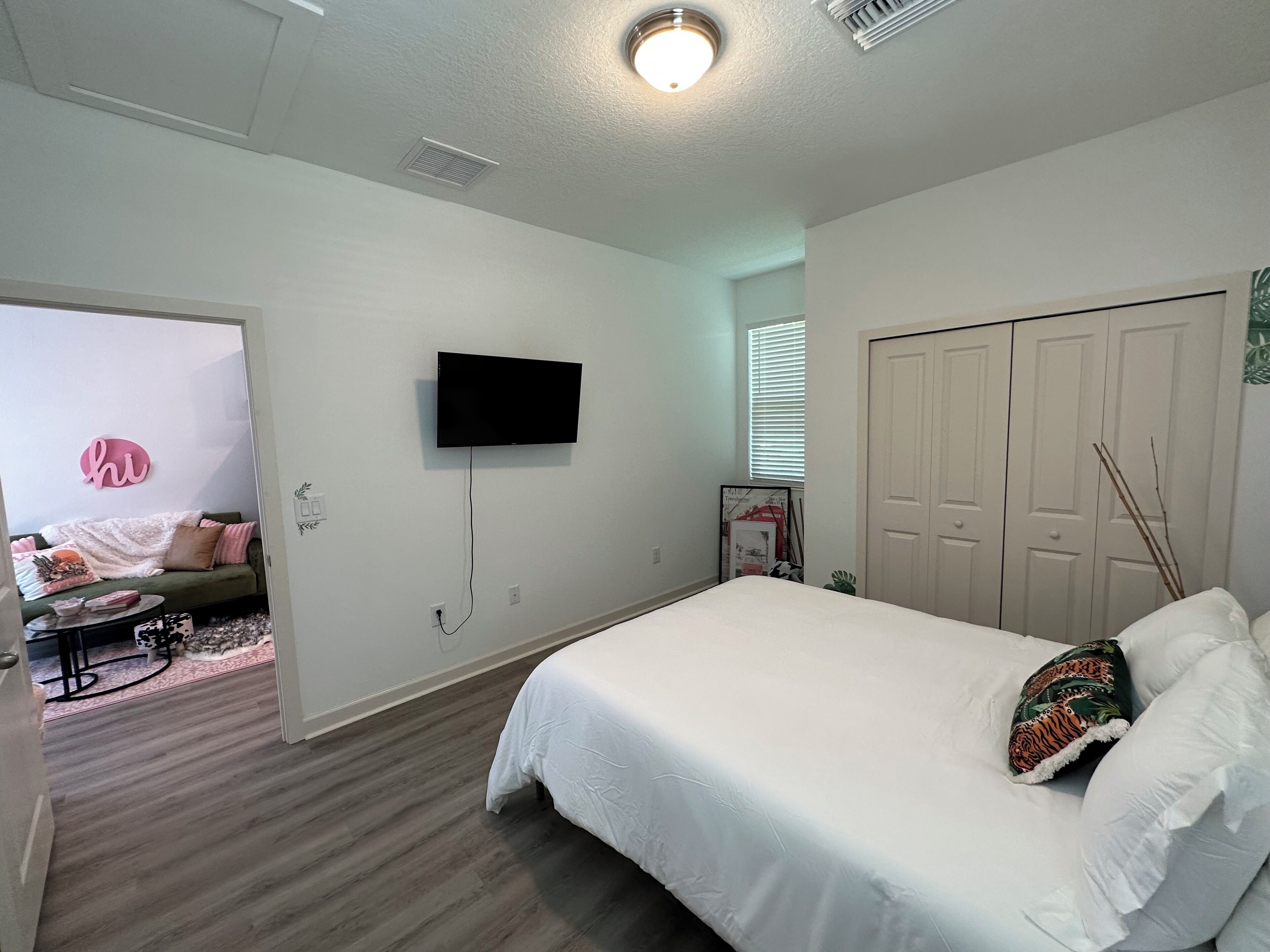 Super cute 1 bedroom loft conveniently located just minutes from downtown St Pete