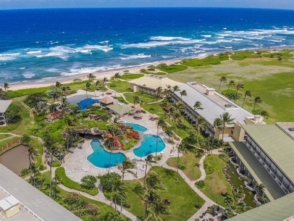  Romantic Oceanfront Kauai Beach Resort, Jacuzzis, restaurants, 4 pools