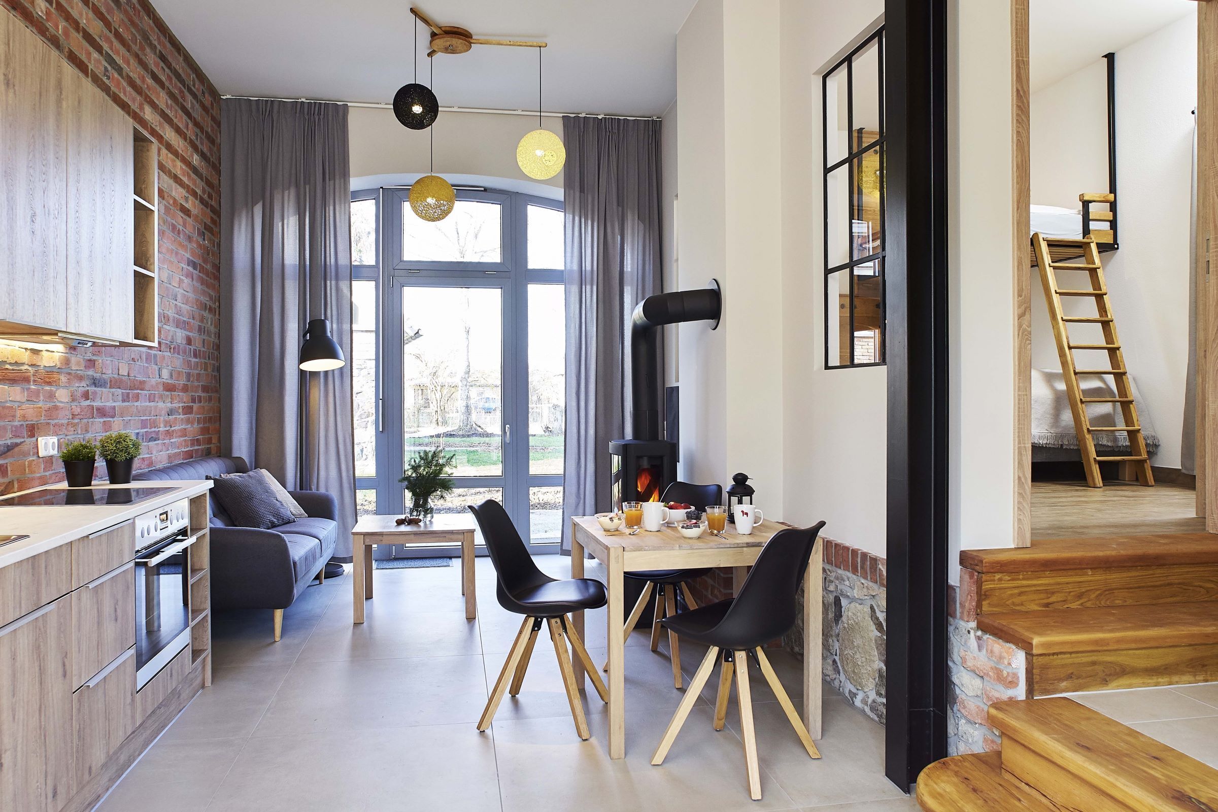 Tenne mit 36 m² für 2+1 Kleinere Pers., 1 Doppelzimmer mit Hochbett 180x80 cm