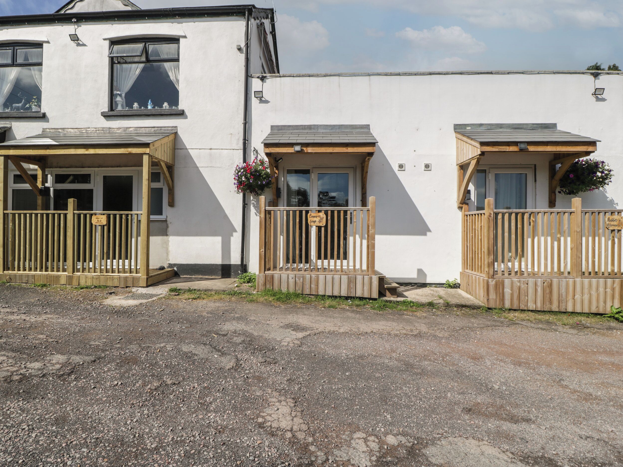 DEERS LEAP, pet friendly, with a garden in Blakeney