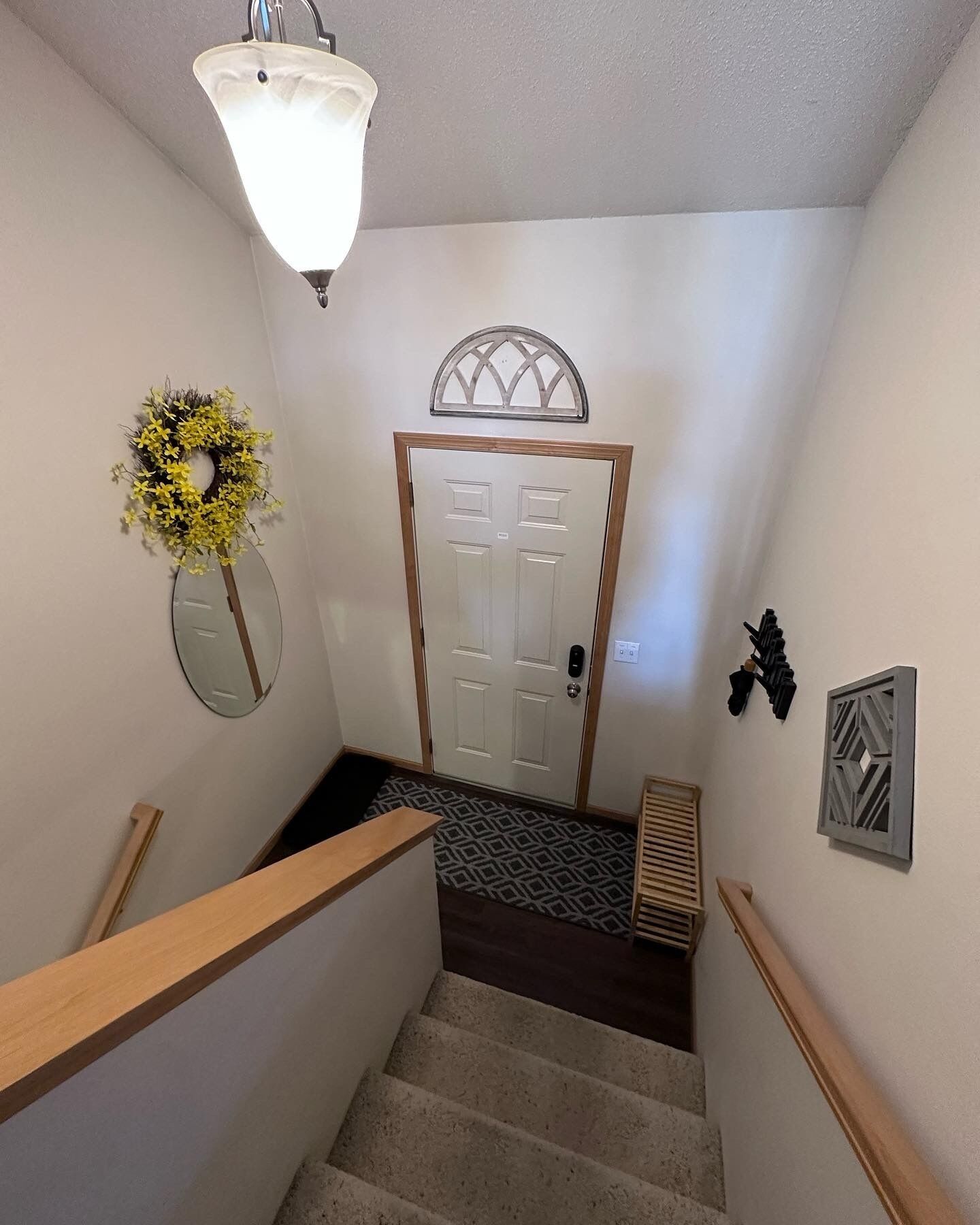 Hawkeye Townhouse on private drive quiet and serene living