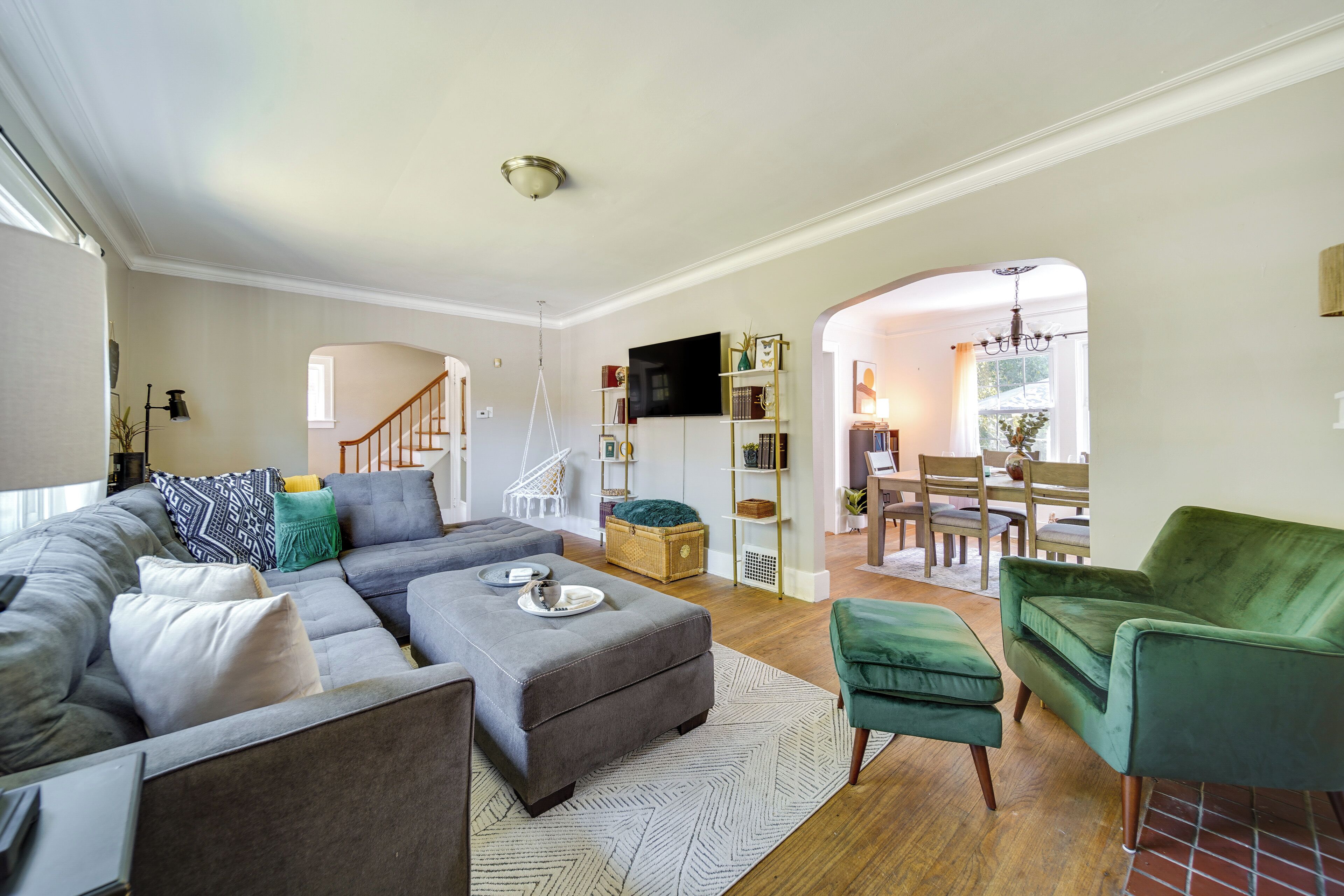 Historic Detroit Bungalow: Pet & Family Friendly