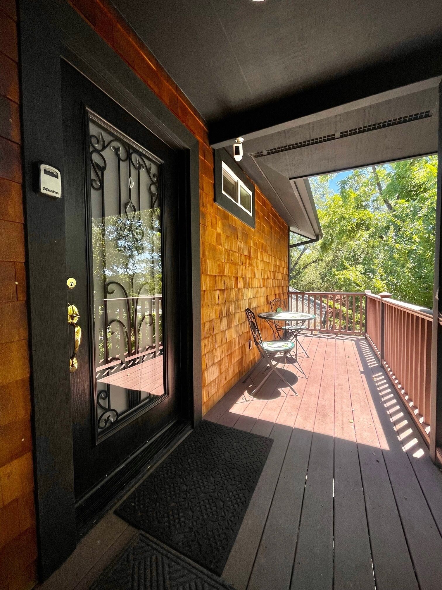 Ferrari House 1BD Hideaway Apartment