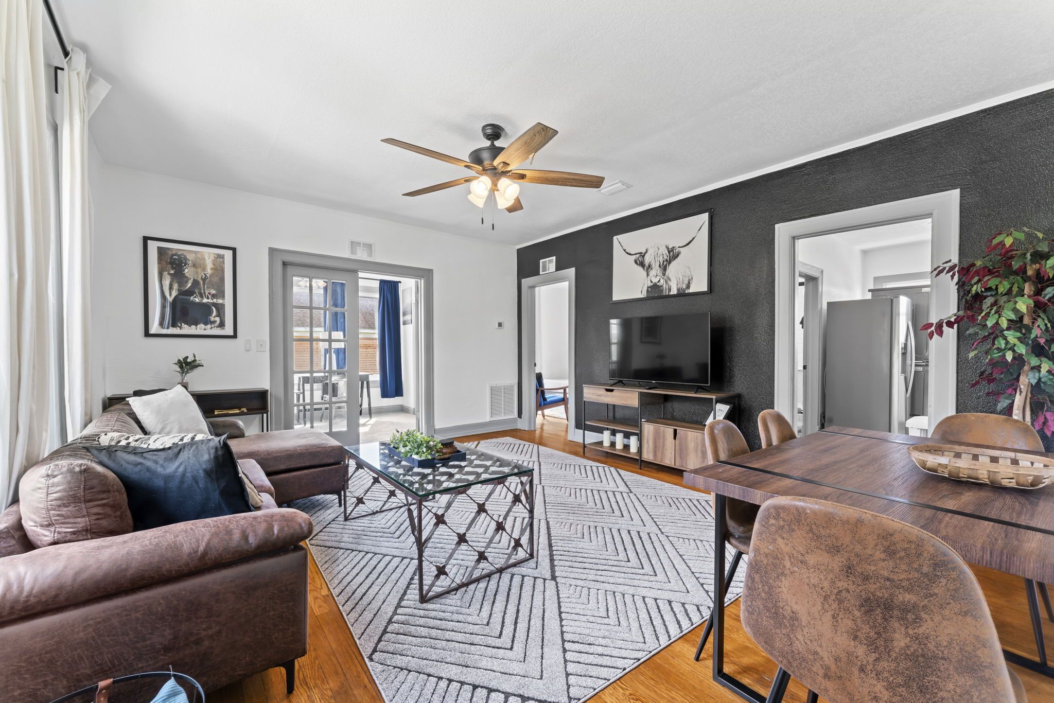 This apartment is a 2 bedroom(s), 1 bathrooms, located in Jacksonville, FL.