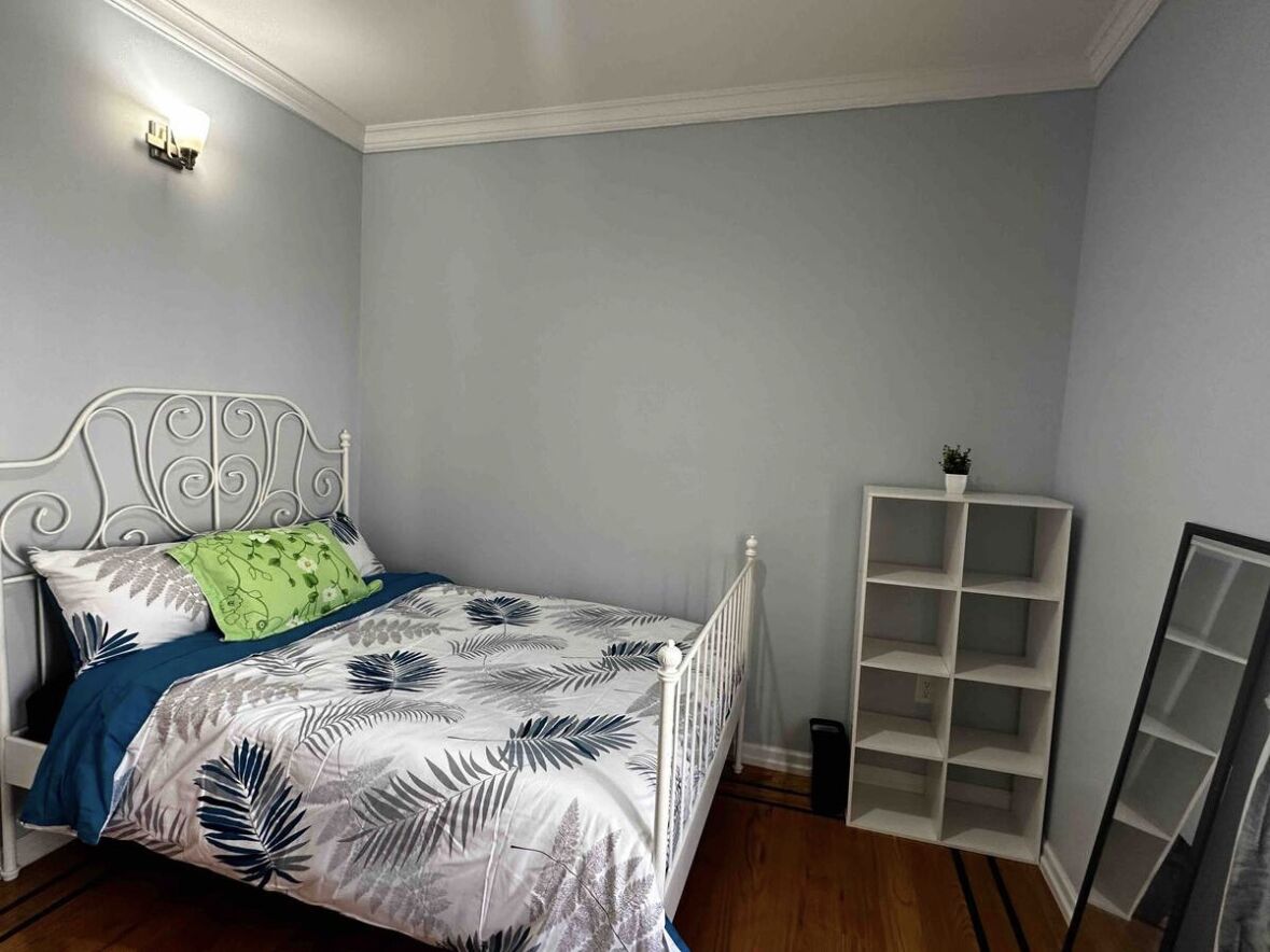 S2-Contact host before booking!
Private room