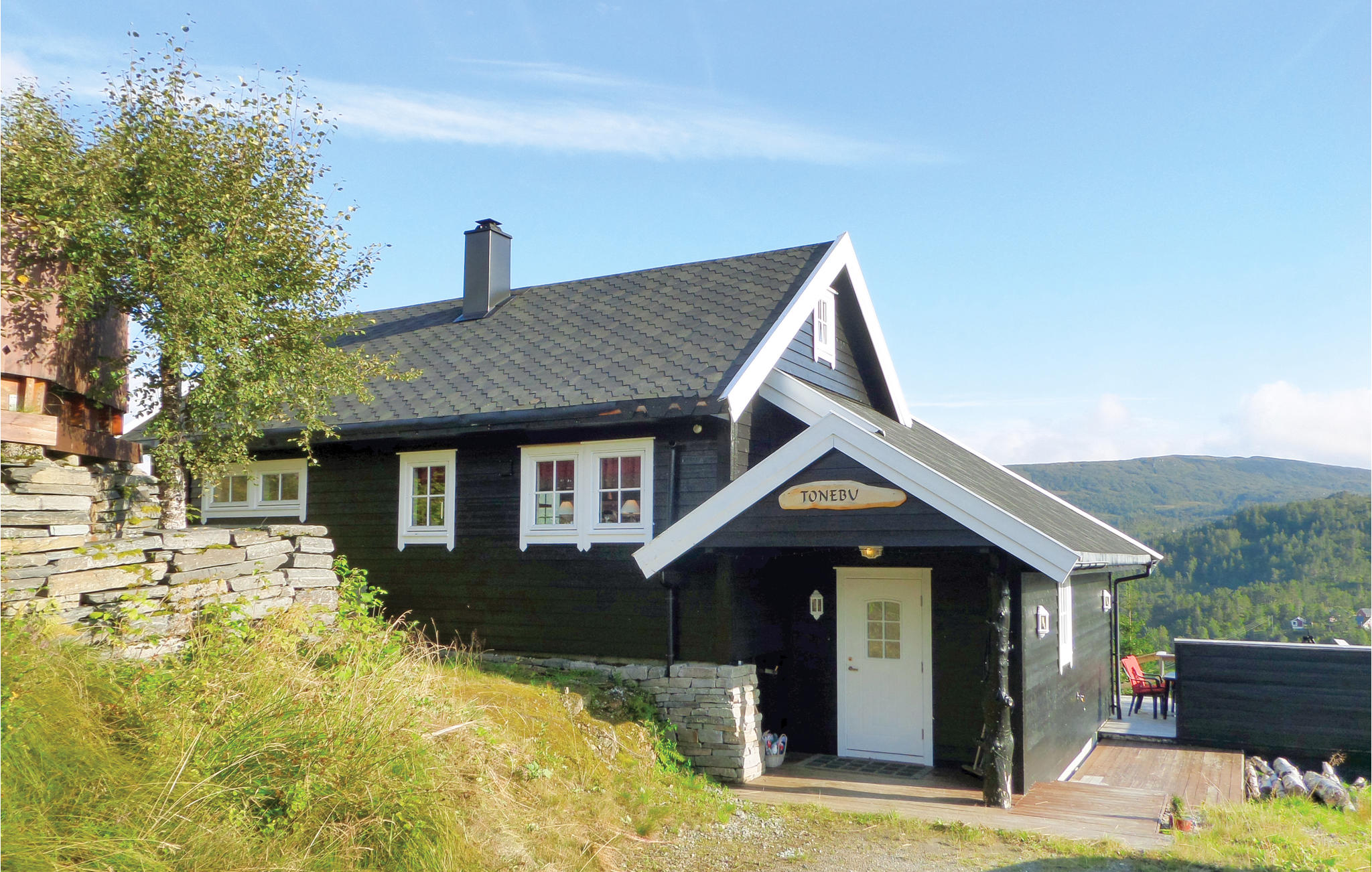 Nice home in Norheimsund with 5 Bedrooms and WiFi