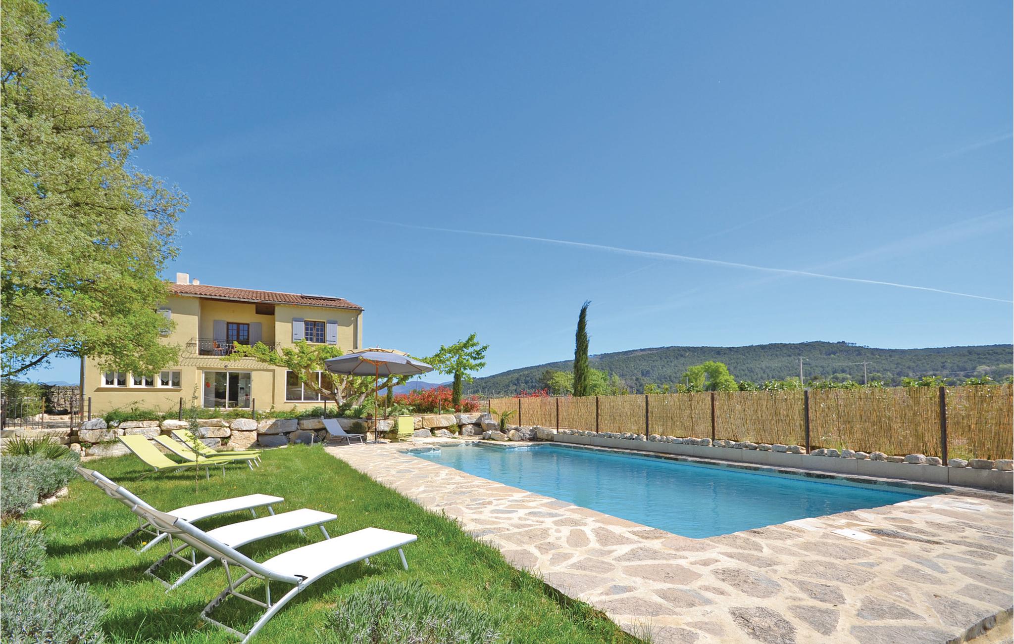Amazing home in St Marcellin L Vaison with Internet, Private swimming pool and Outdoor swimming pool