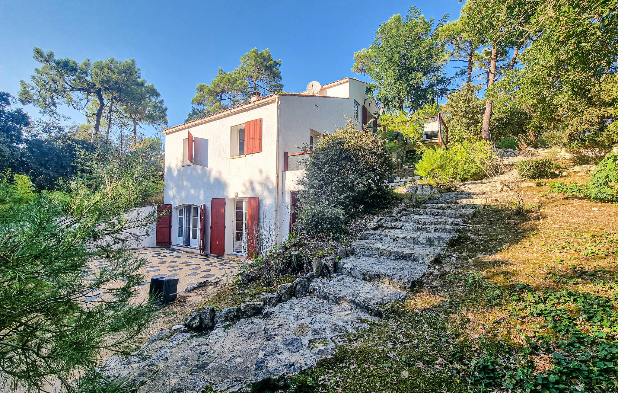 Nice home in Saint-Georges-d'Oléron with WiFi and 5 Bedrooms
