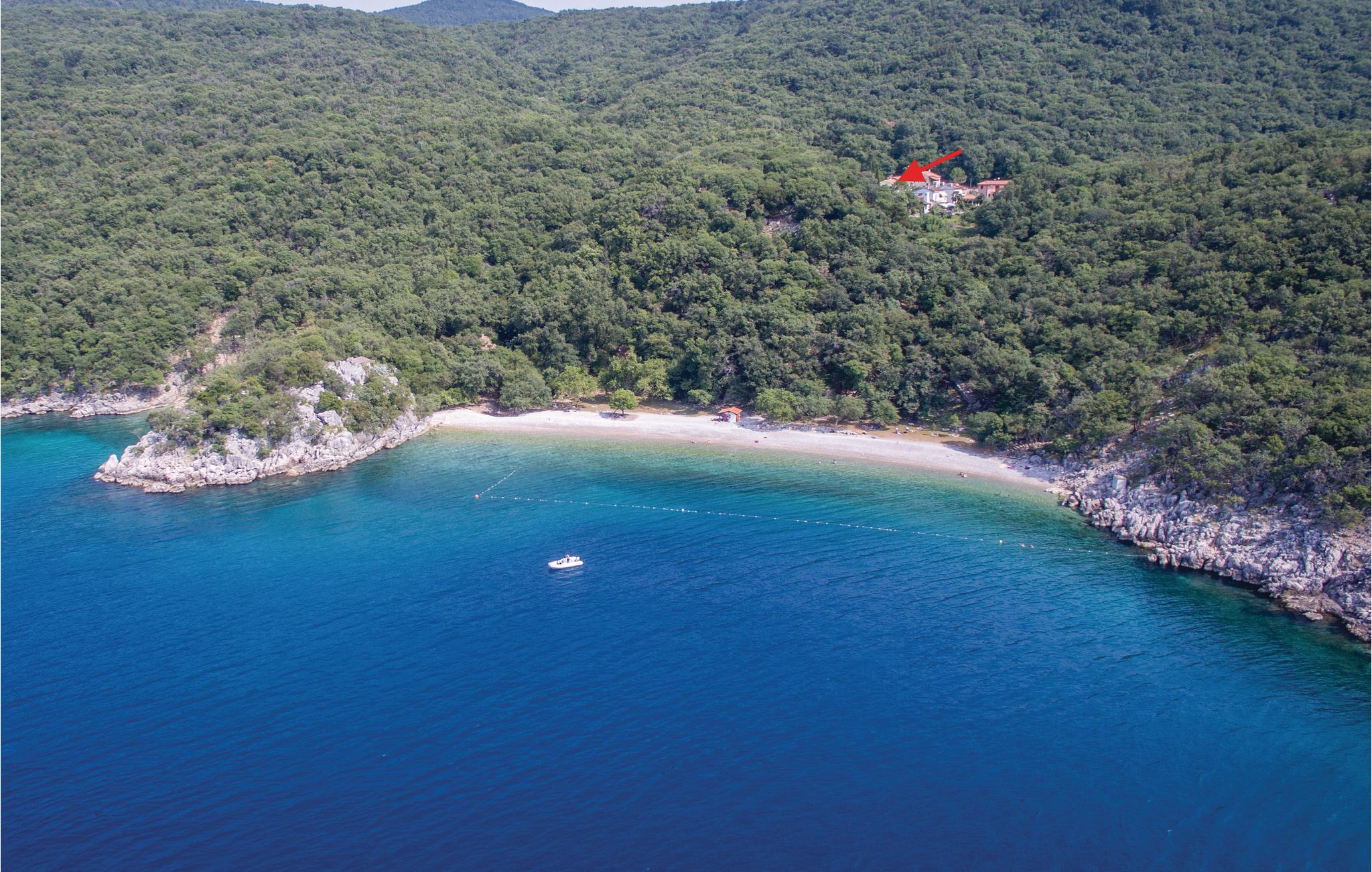 Awesome home in Cres with Jacuzzi, WiFi and Outdoor swimming pool