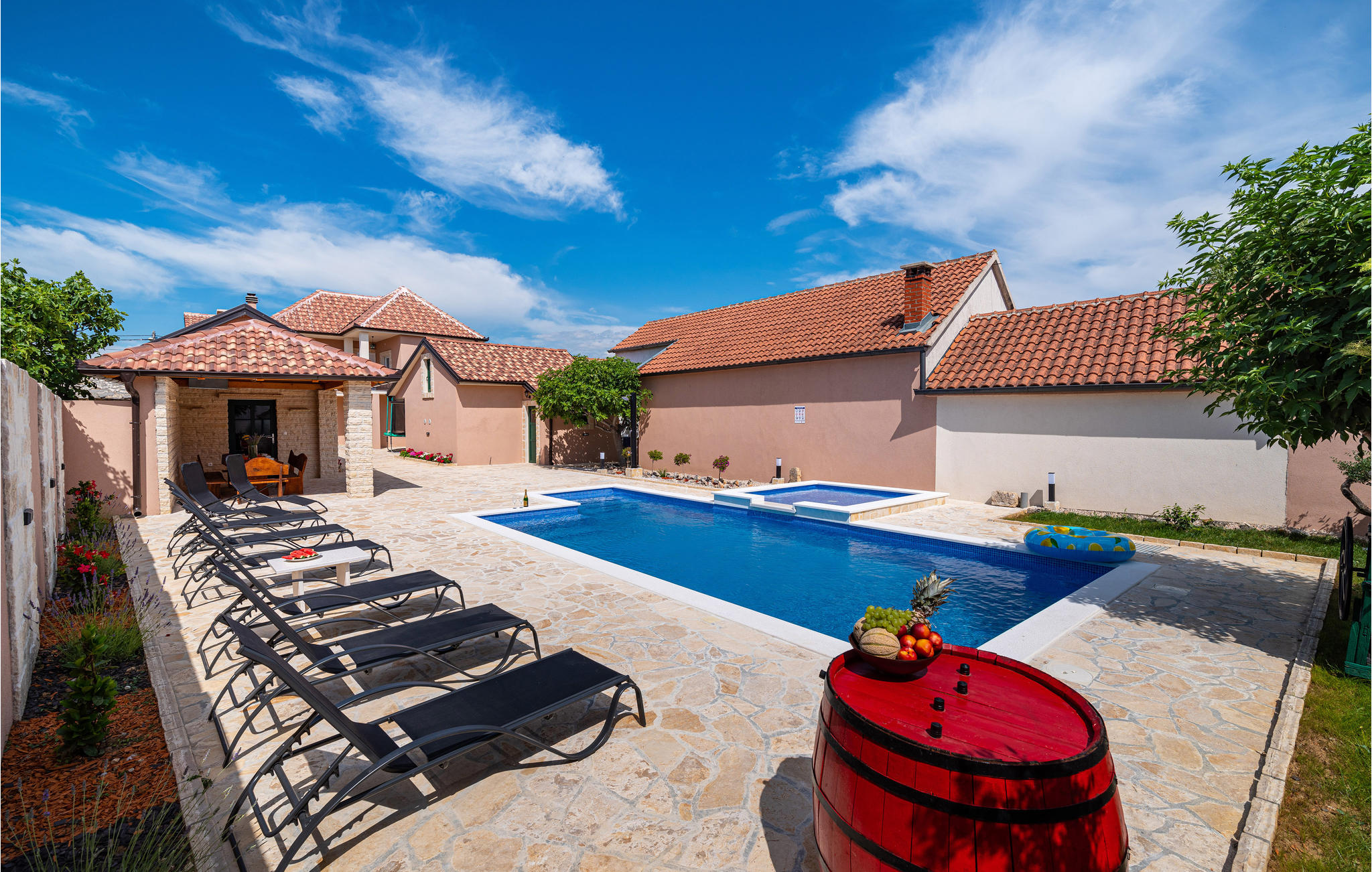 Awesome home in Benkovac with WiFi, Outdoor swimming pool and Heated swimming pool