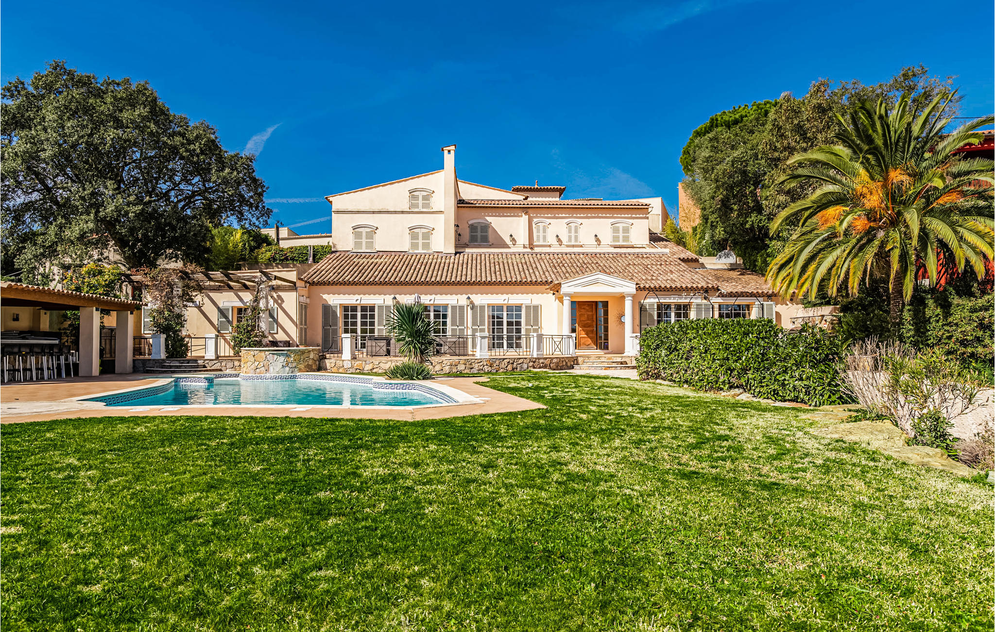Stunning home in Les Adrets-de-l'Estére with WiFi, 7 Bedrooms and Heated swimming pool