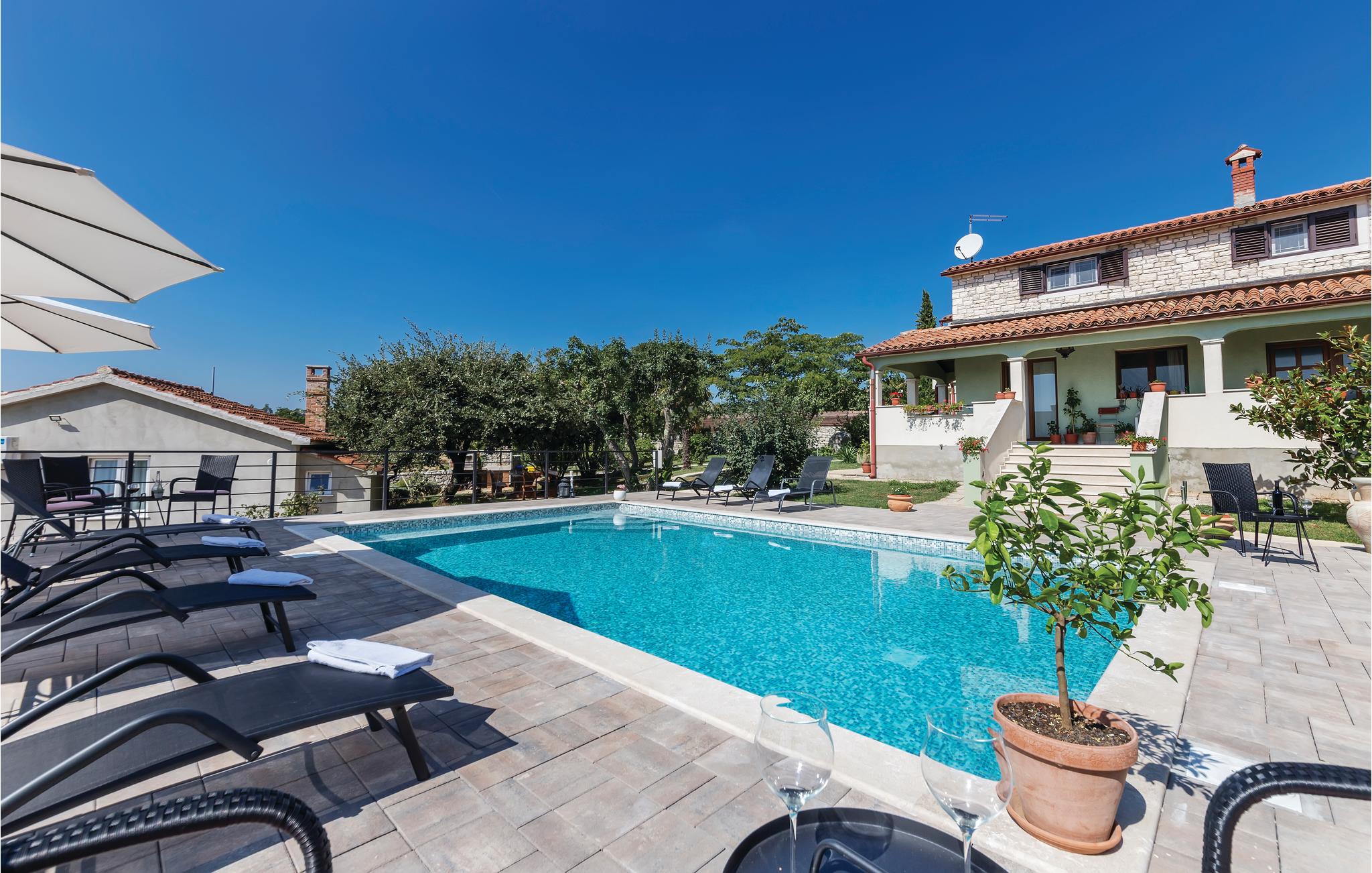 Stunning apartment in Pilkovici with WiFi, 1 Bedrooms and Outdoor swimming pool