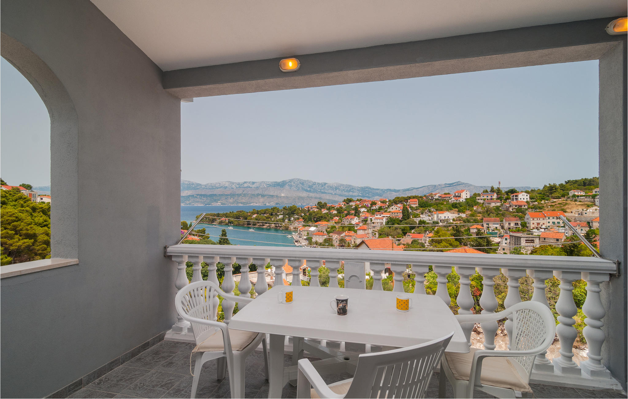 Stunning apartment in Supetar-Splitska with 2 Bedrooms and WiFi