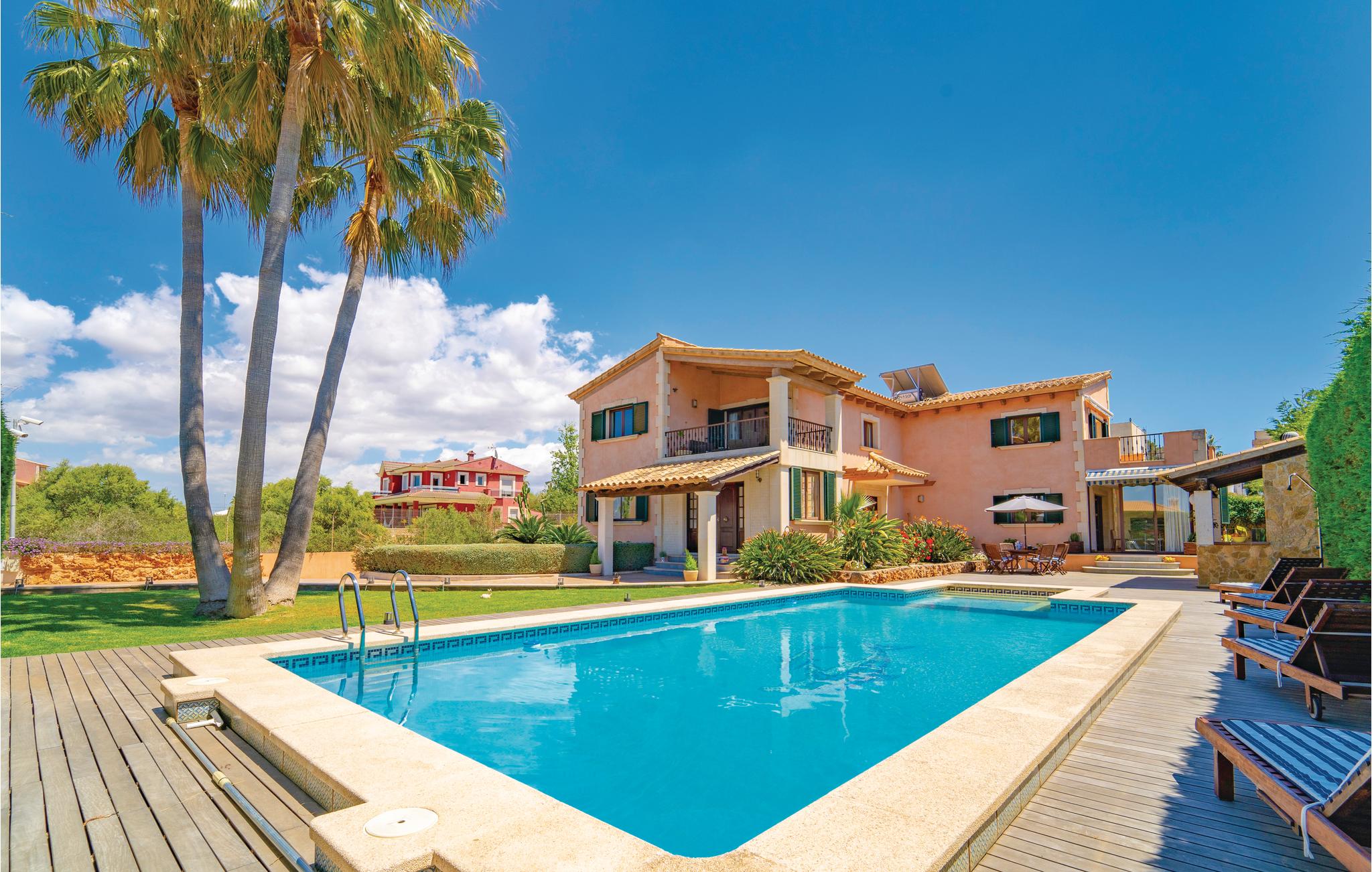 Stunning home in Sa Torre with 4 Bedrooms, Outdoor swimming pool and Swimming pool