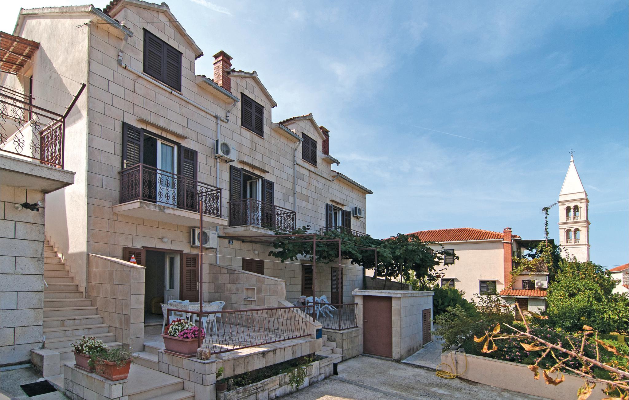 Beautiful apartment in Supetar with 2 Bedrooms and WiFi
