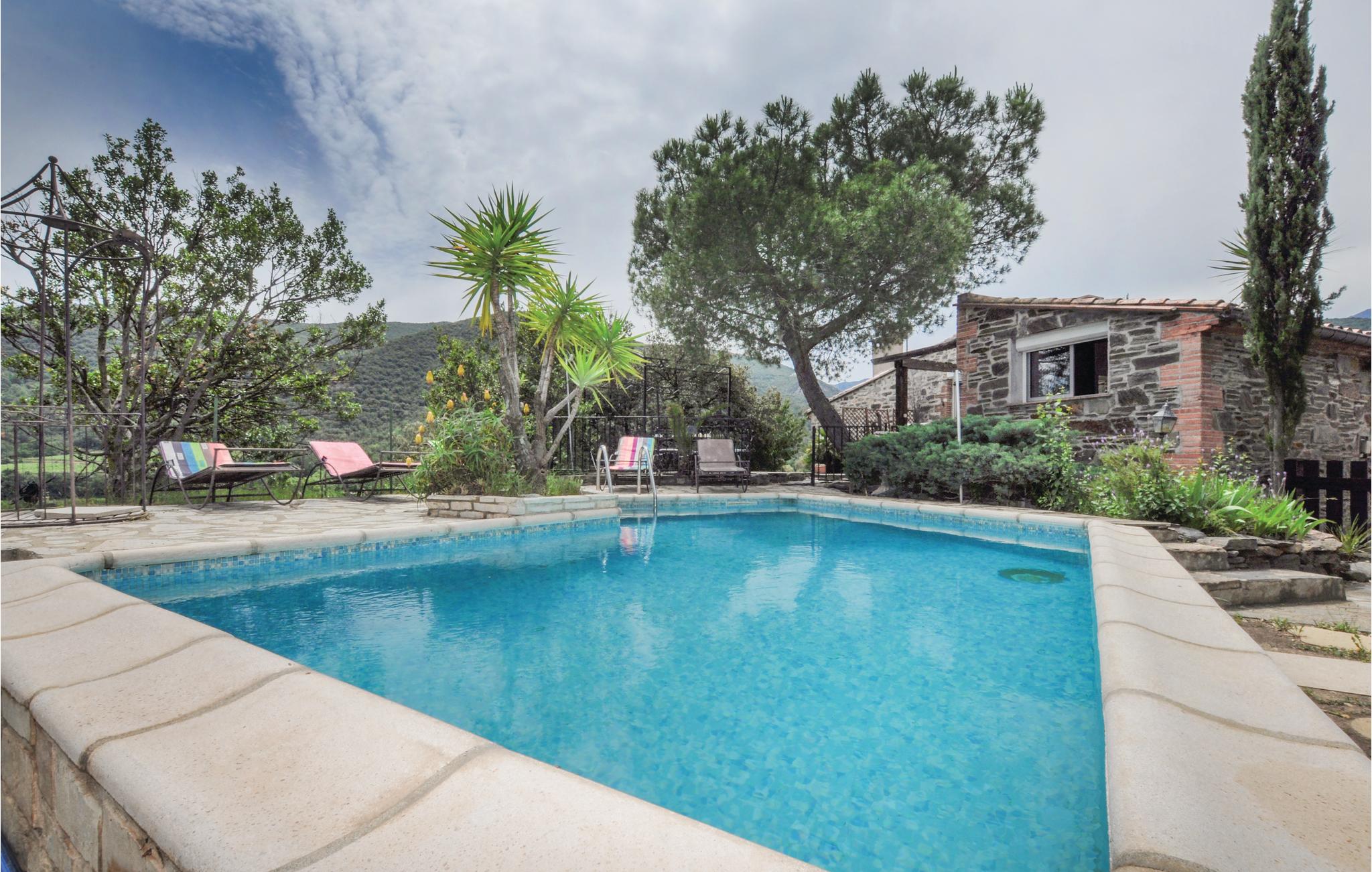 Stunning home in Rigarda with WiFi, Private swimming pool and Outdoor swimming pool
