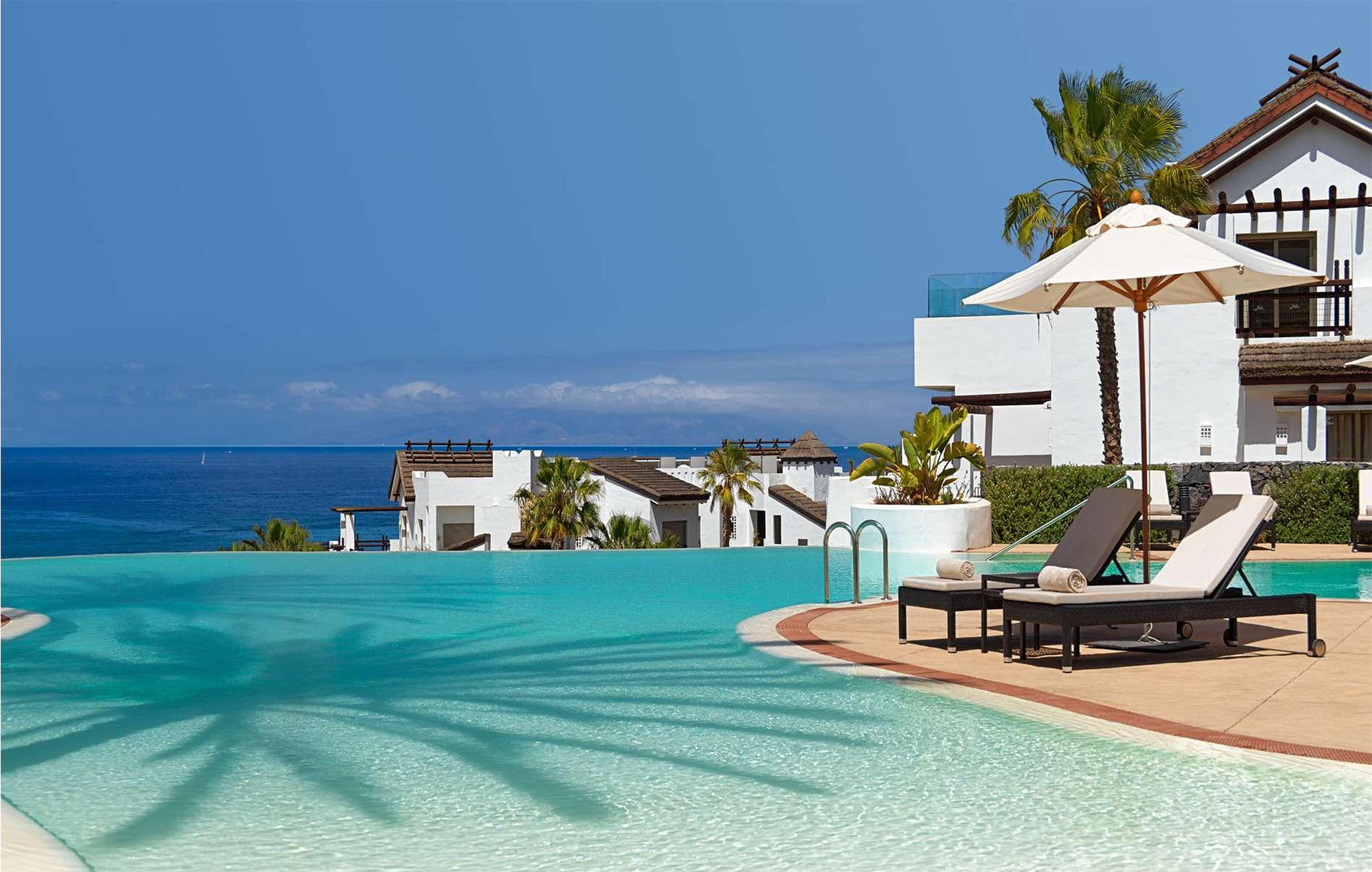 2 Bdr Suite Partial Sea View