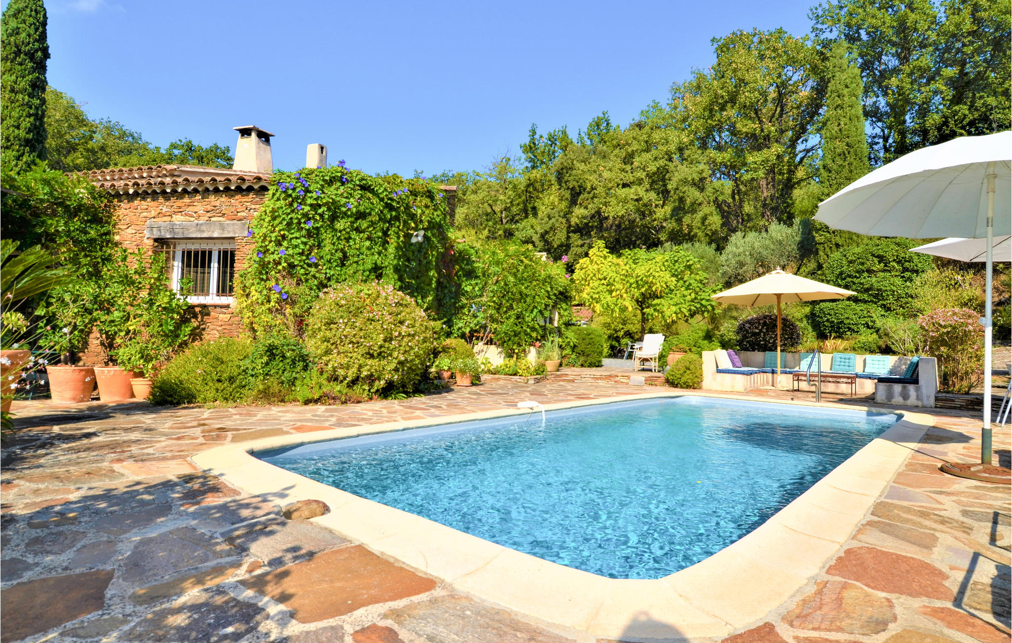 Amazing home in La-Garde-Freinet with 3 Bedrooms, WiFi and Swimming pool