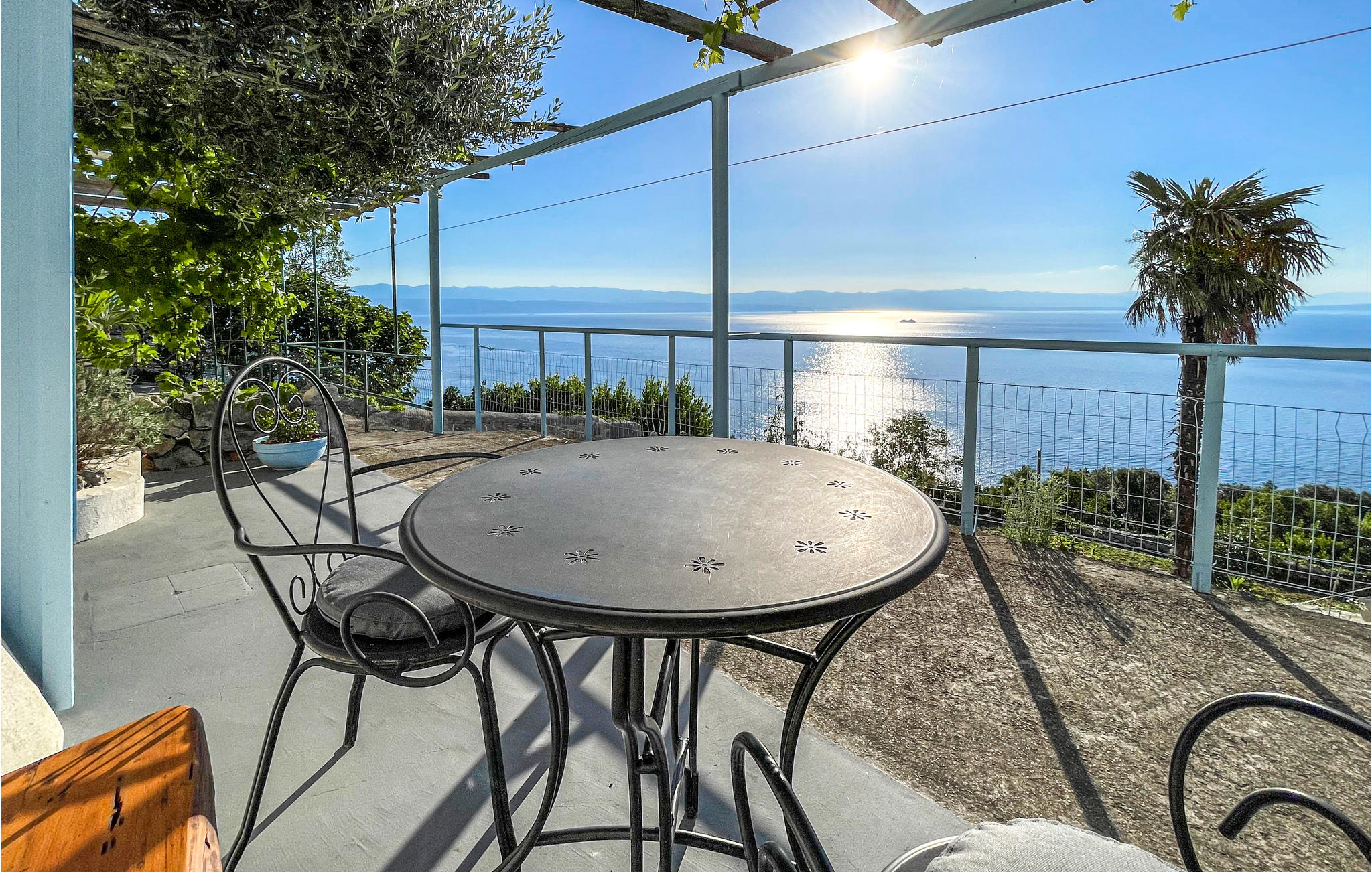 Awesome apartment in Moscenice with WiFi