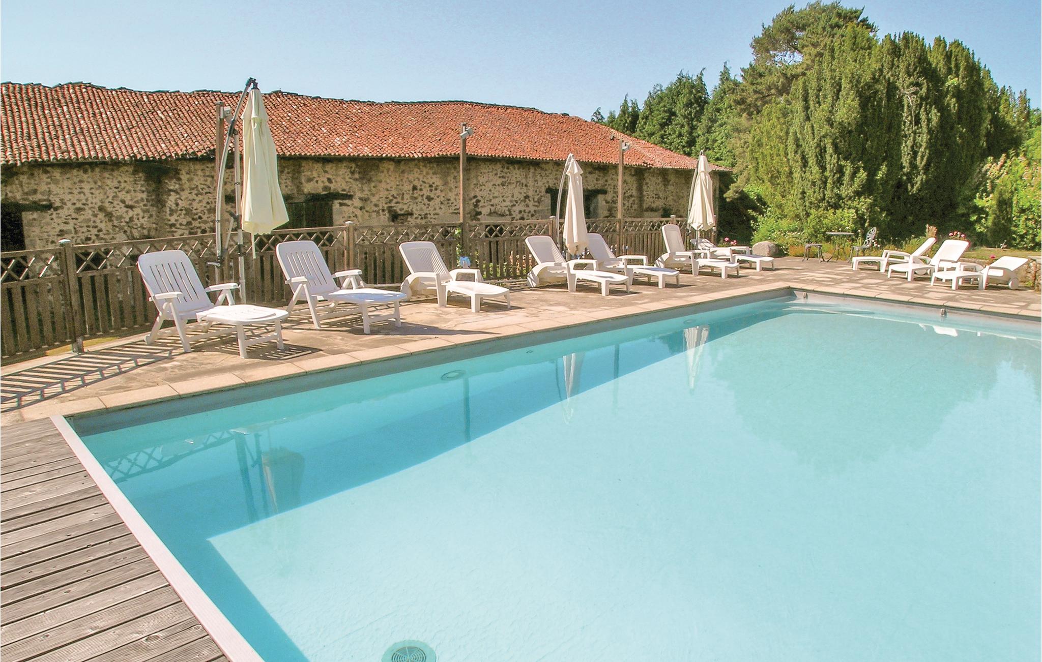 Stunning home in Moissannes with WiFi, Outdoor swimming pool and Heated swimming pool