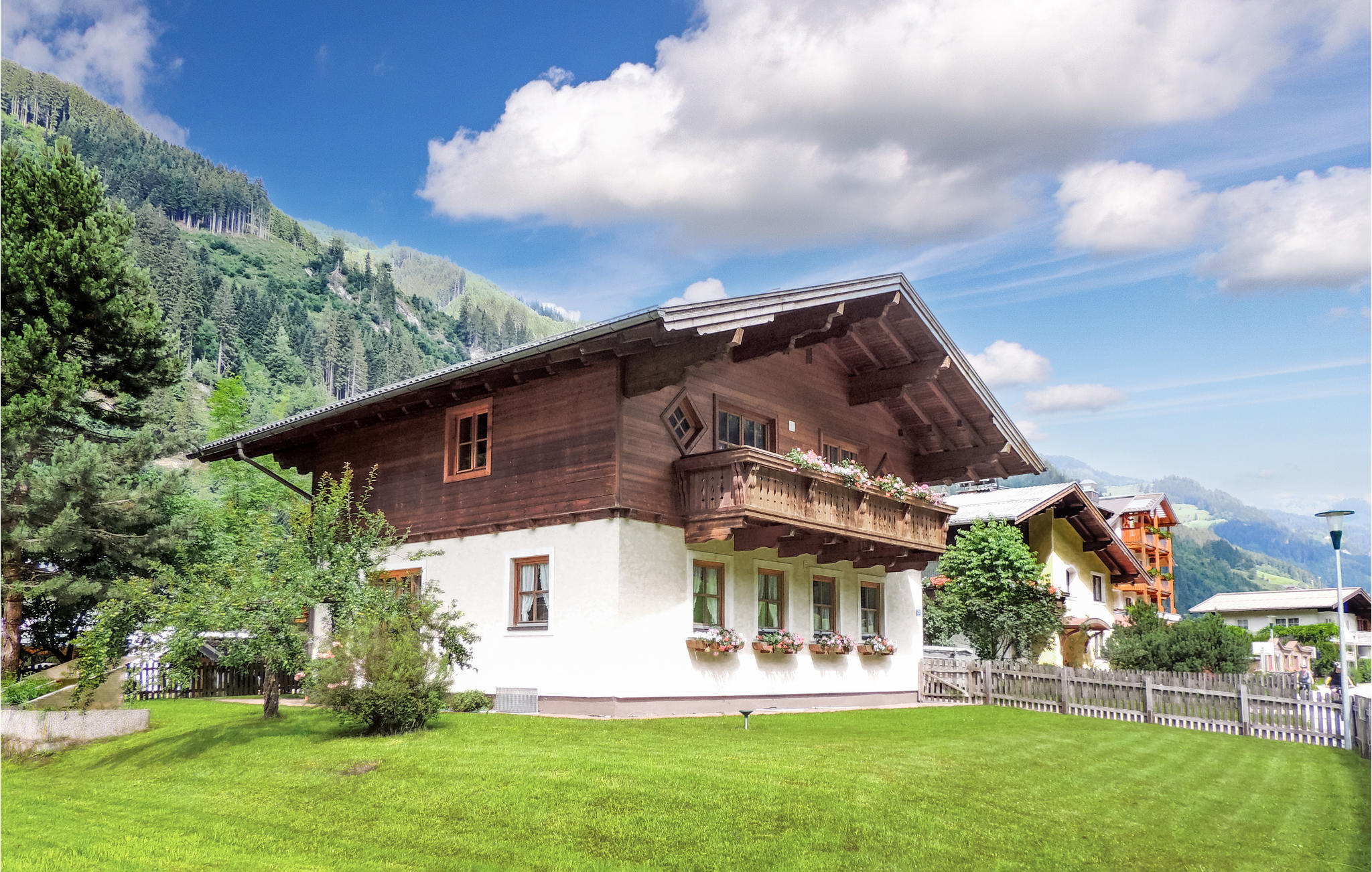 Awesome apartment in Grossarl with 4 Bedrooms and WiFi