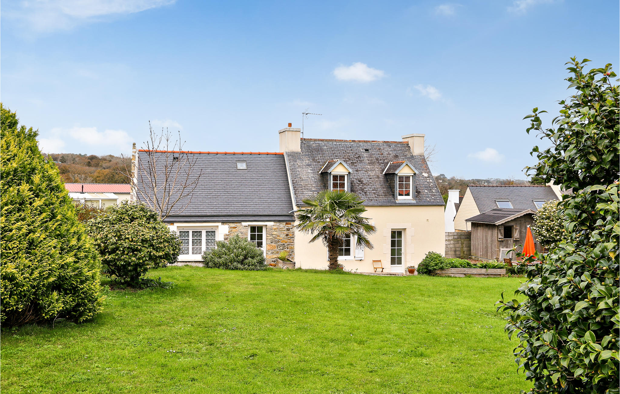 Amazing home in Roscanvel with WiFi and 3 Bedrooms