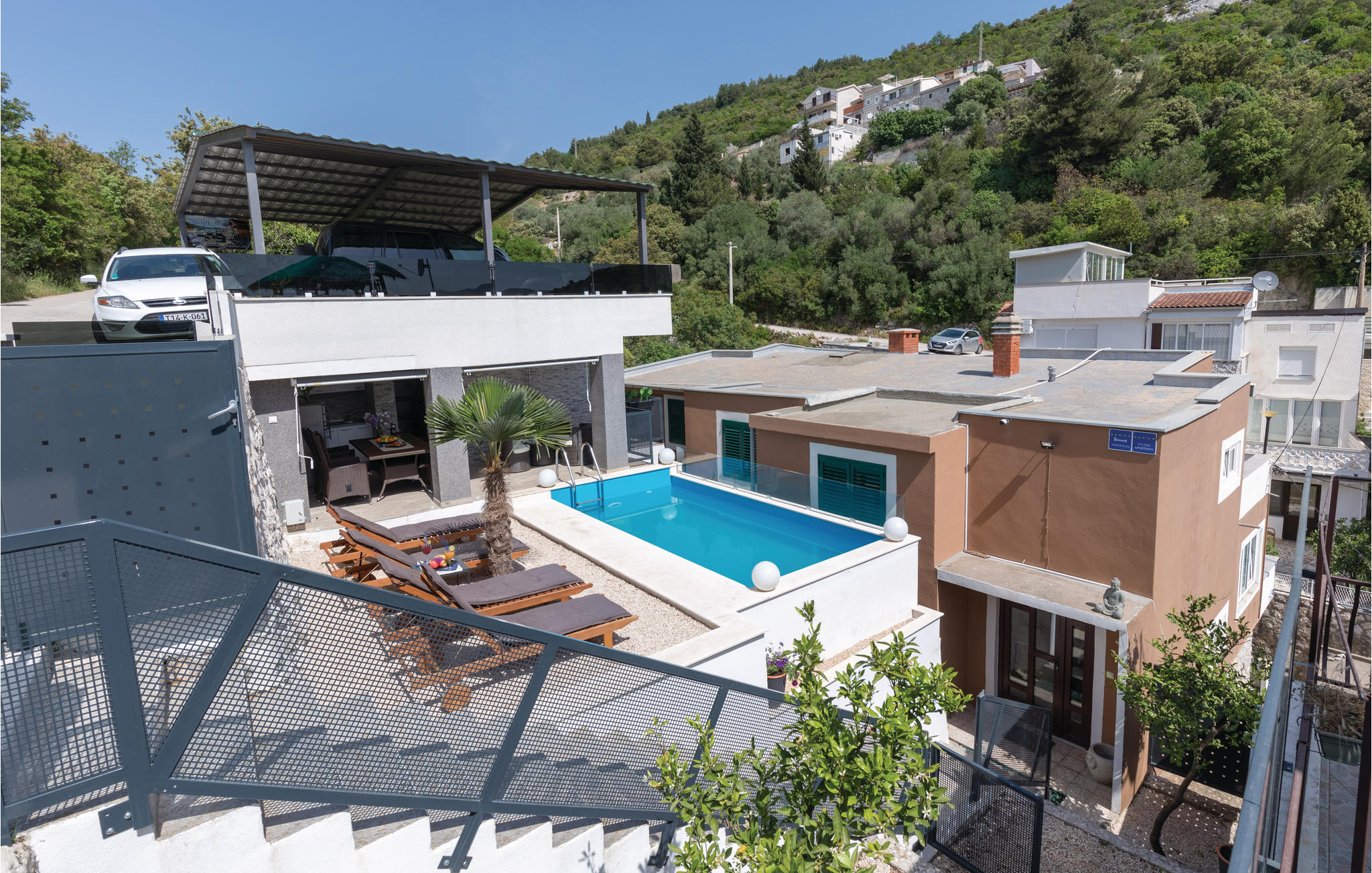 Amazing apartment in Klek with 4 Bedrooms, WiFi and Outdoor swimming pool