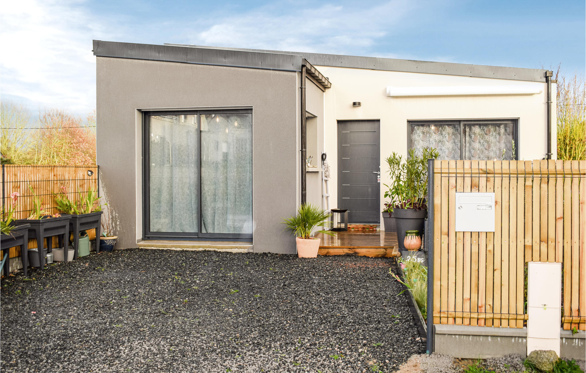 Beautiful home in Ploubalay with 2 Bedrooms and WiFi