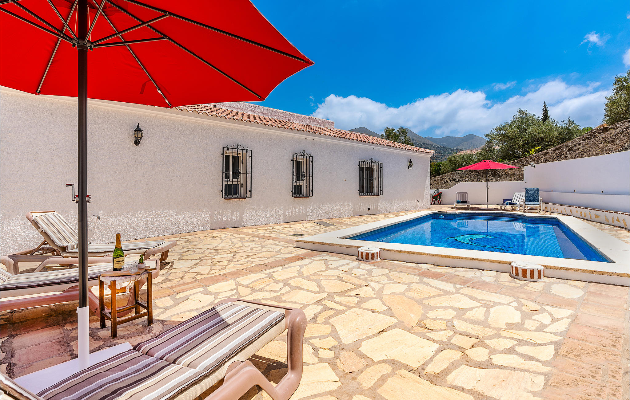 Awesome home in Árchez with Outdoor swimming pool, Private swimming pool and 3 Bedrooms