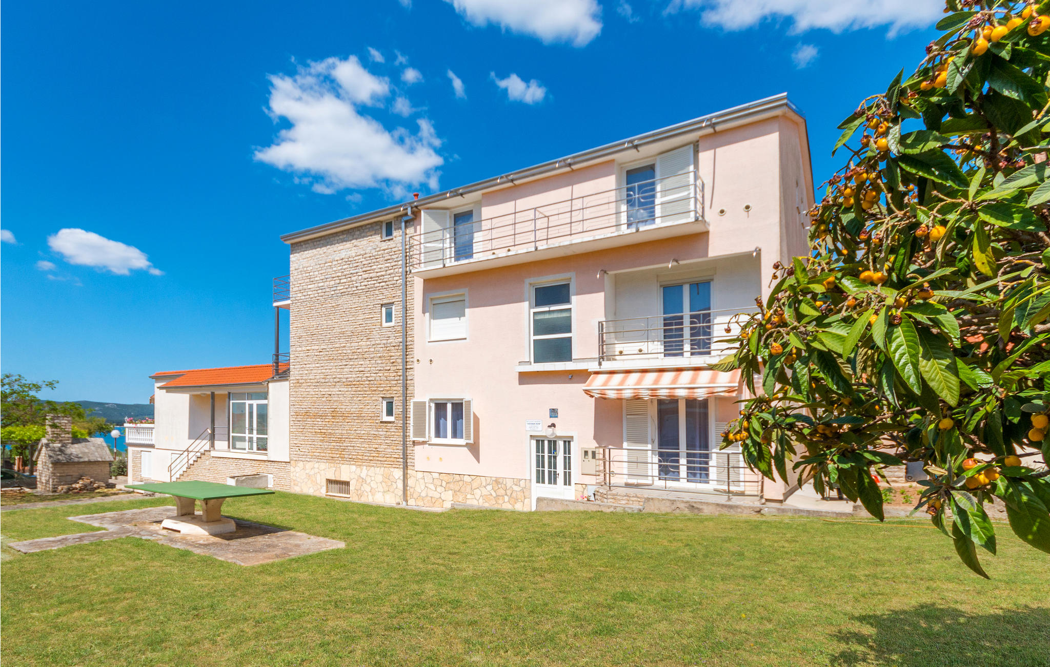 Awesome apartment in Sveti Filip i Jakov with WiFi