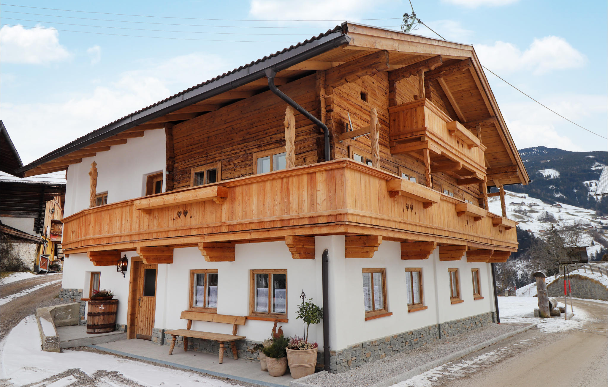 Awesome home in Kolsassberg with 4 Bedrooms and WiFi
