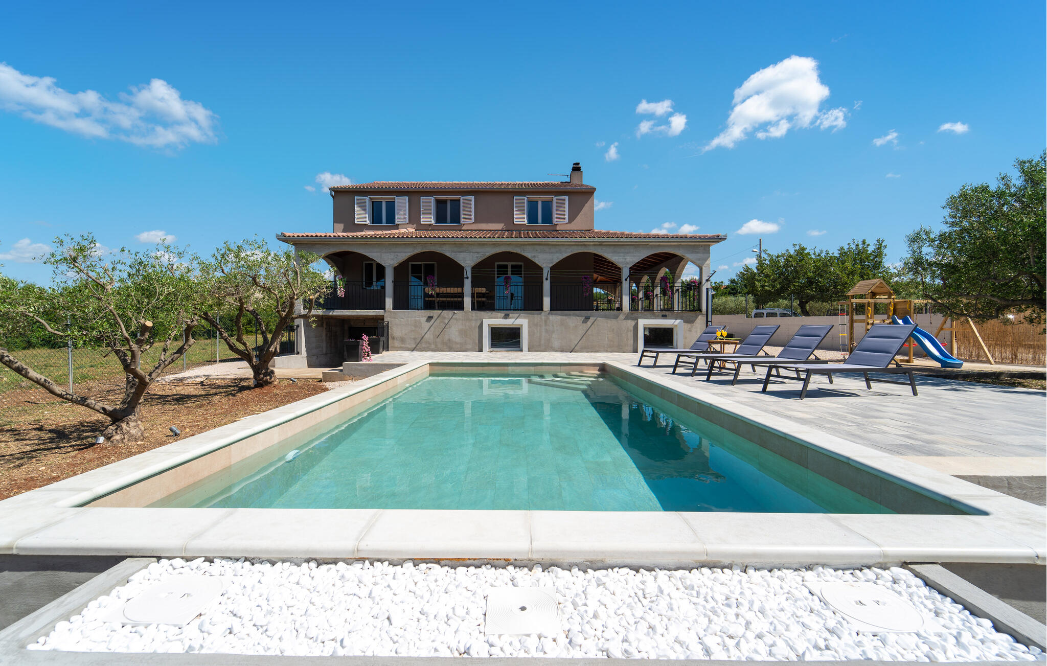Beautiful home in Benkovac with Outdoor swimming pool and 4 Bedrooms