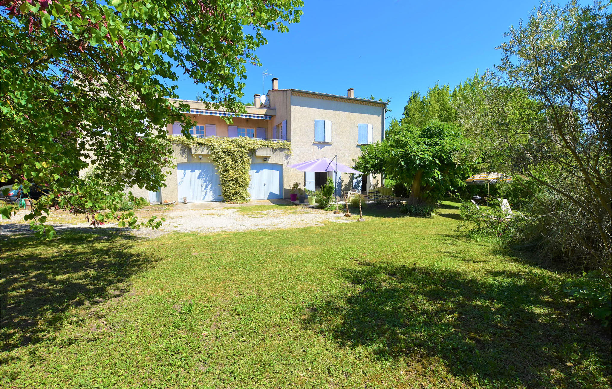 Amazing apartment in Avignon with 2 Bedrooms and WiFi