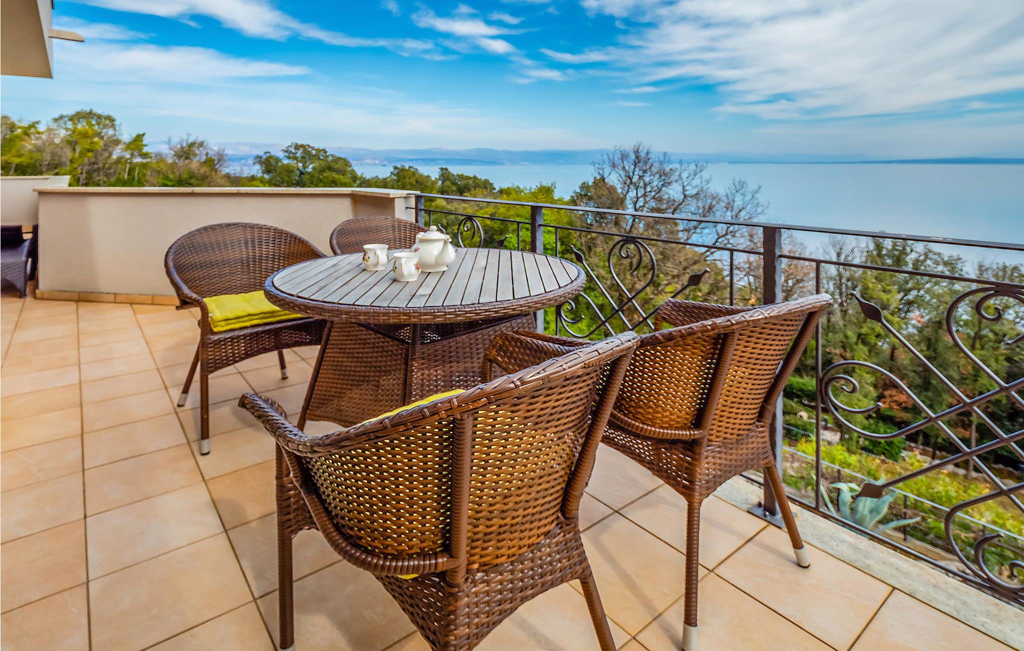 Beautiful apartment in Moscenicka Draga with 3 Bedrooms and WiFi