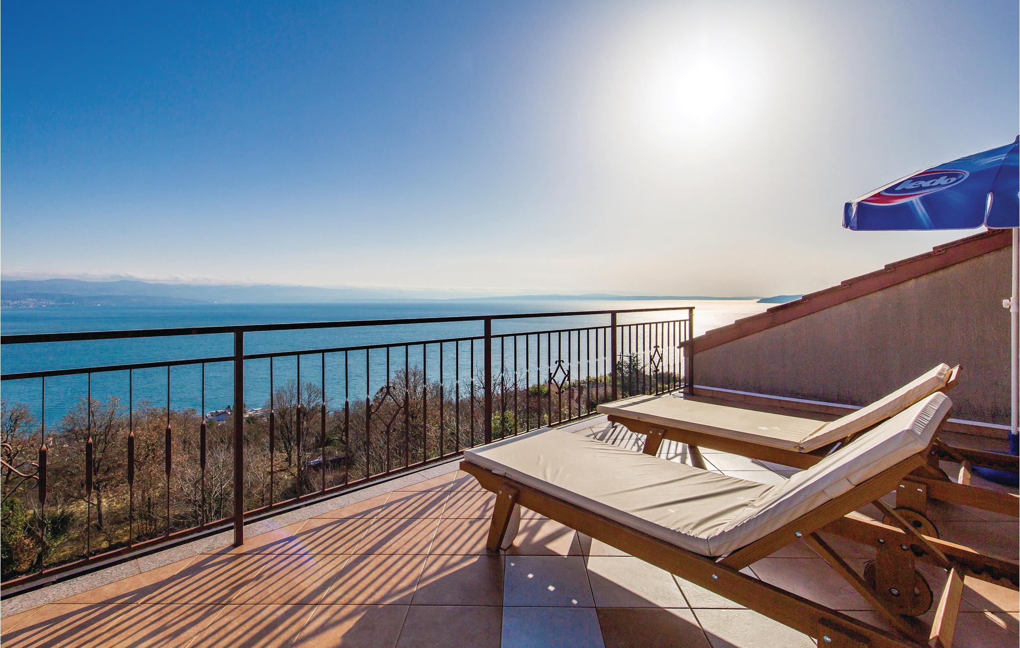 Stunning apartment in Lovran with WiFi