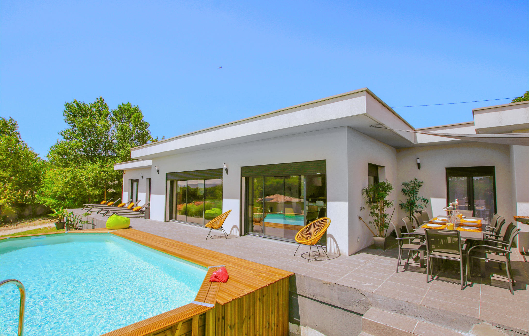 Beautiful home in Montélimar with Outdoor swimming pool, WiFi and Private swimming pool