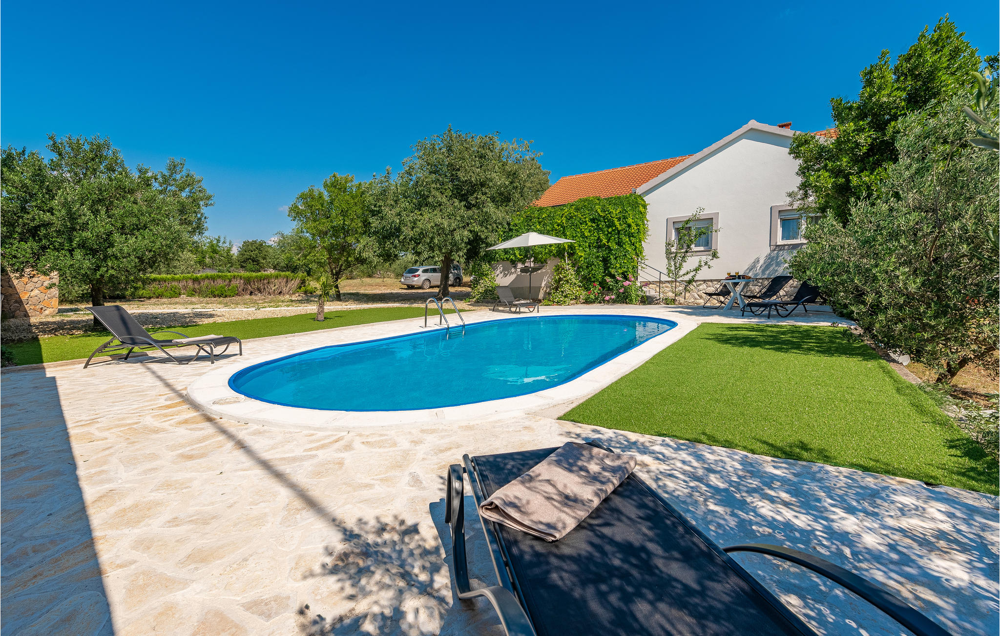 Beautiful home in Benkovac with Outdoor swimming pool, WiFi and 3 Bedrooms