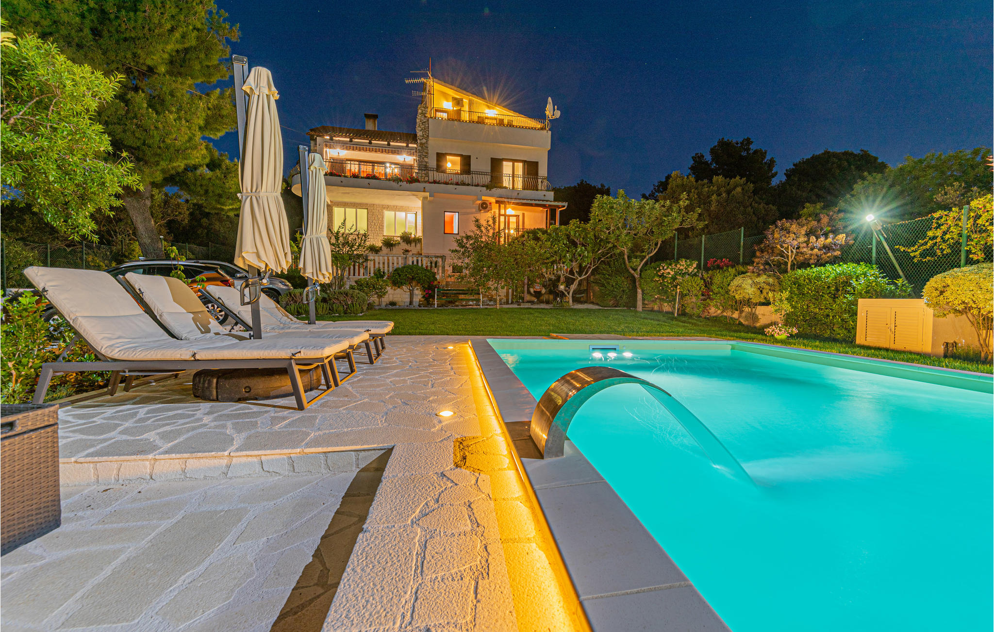 Amazing apartment in Brodarica with 3 Bedrooms, WiFi and Outdoor swimming pool